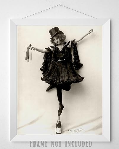 Miniatura 9 de Champagne Girl - Póster vintage de 11 x 14 pulgadas sin marco, arte de teatro musical retro, bailarina de pie en botella de champán, foto en blanco