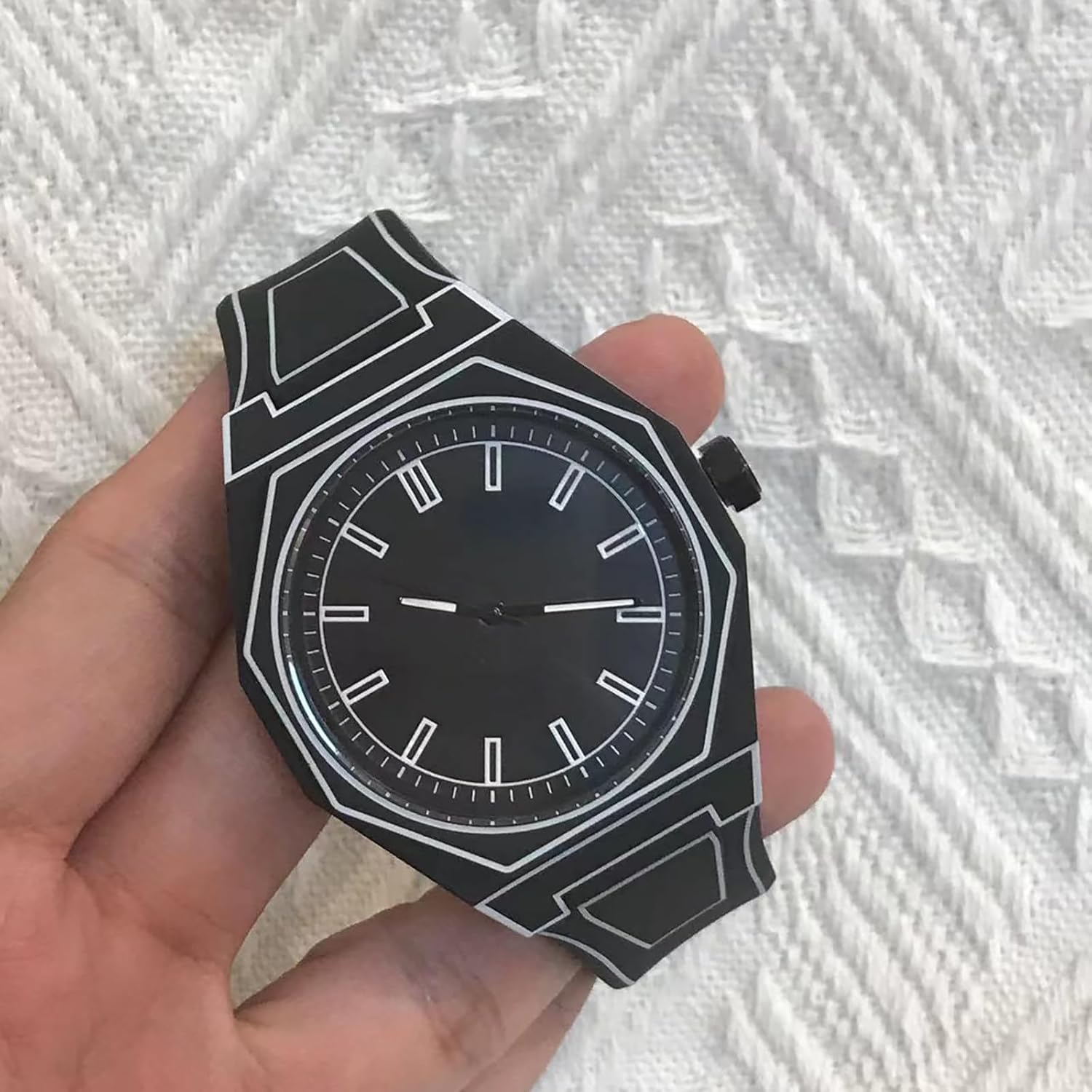 BESTKANG Minimalist Black & White Anime Sports Men's Watch - Creative Sketch Design, Quartz Movement, Fashionable Watches for Men