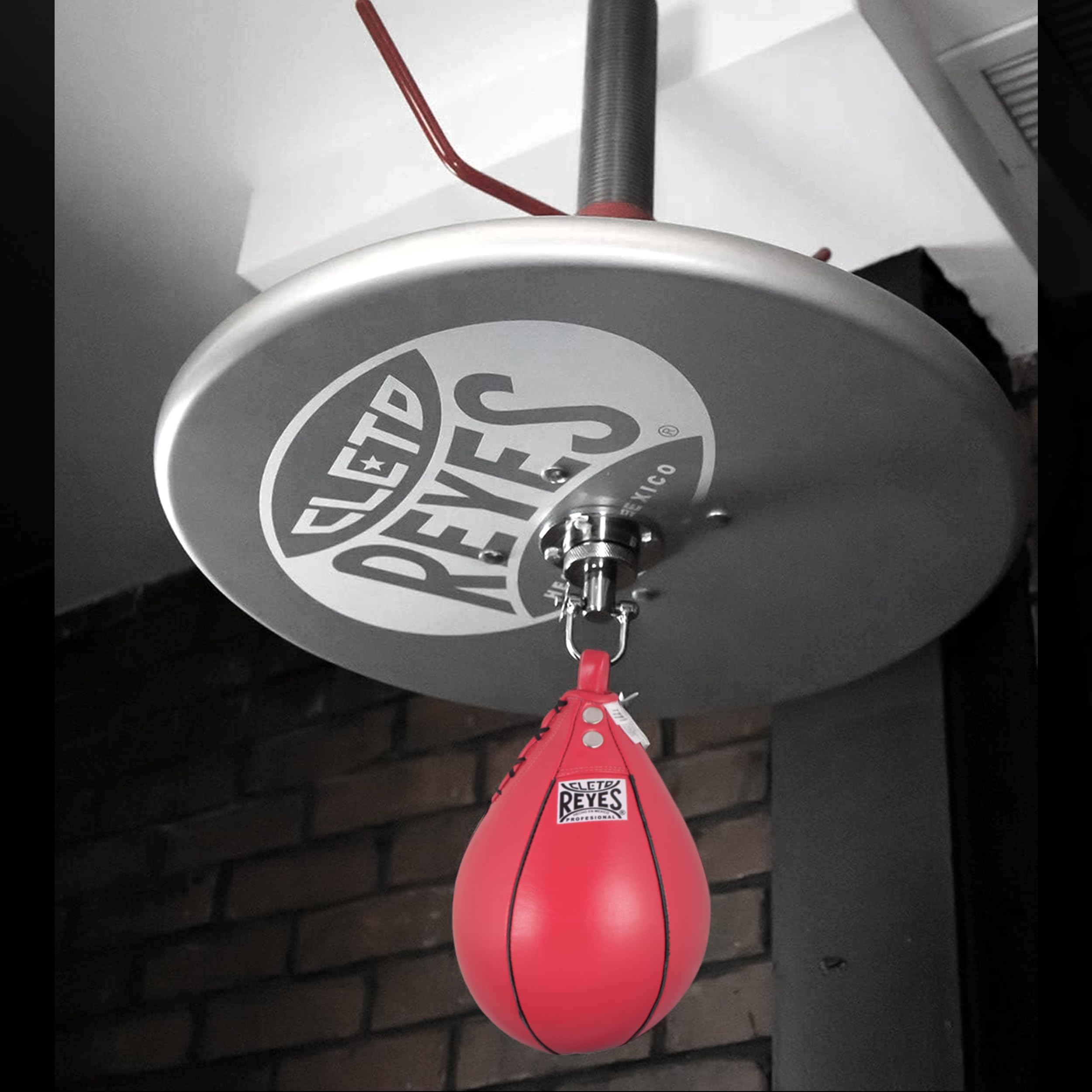 Cleto Reyes Speed Bag Platform With Wall Mount Punching Bag
