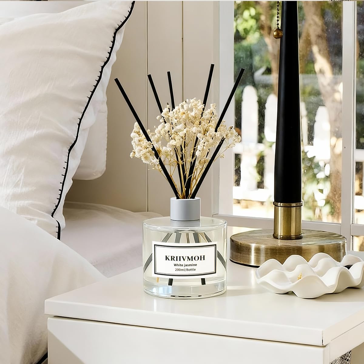 Diffuseur Parfum Maison, 200 ML, diffuseur de Parfum au Jasmin Blanc avec 8 bâtonnets Parfum Longue durée pour la Maison, la Salle de Bain, la décoration de la Chambre