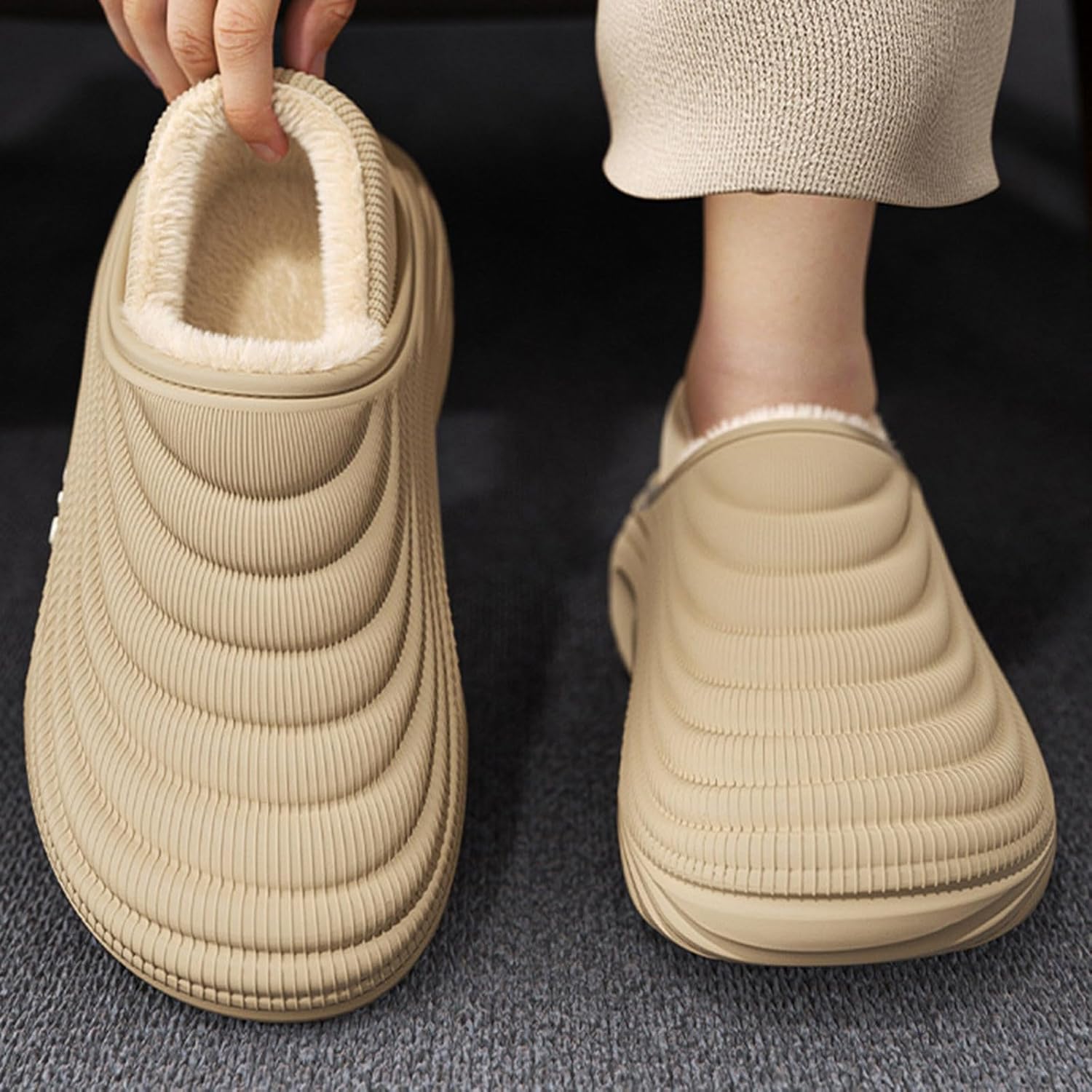 Women Furry Lined Slippers Clogs Waterproof Warm Fuzzy Winter Slipper Home Slipper Non-Slip Garden Shoes Mule Indoor Outdoor - Image 2