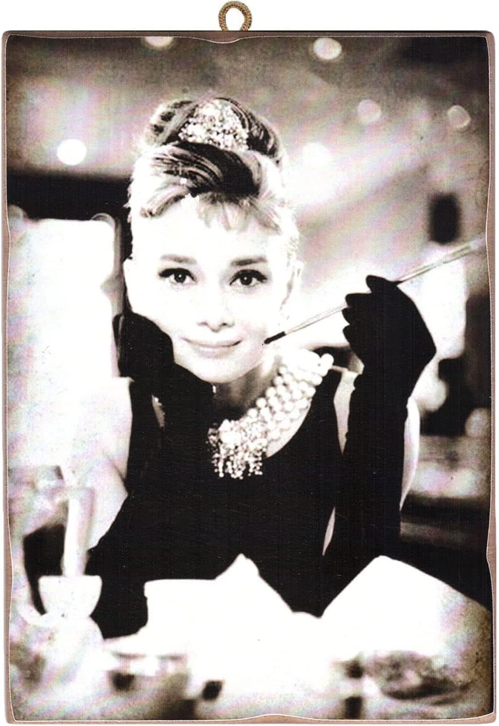 Spannende Audrey Hepburn Kostm Bild