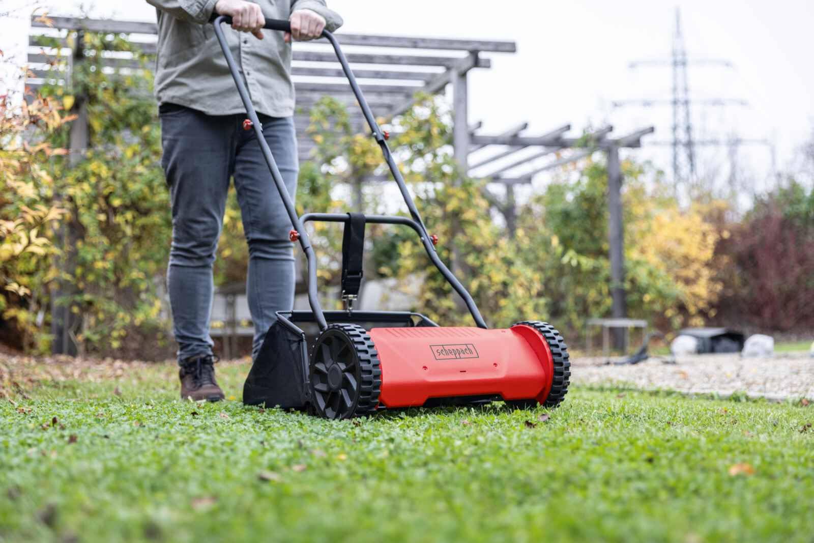 Scheppach Spindelmäher SPM400-Pro Handrasenmäher mit 40cm Schnittbreite Rasenmäher | für bis zu 250m² | 6-stufige Schnitthöhenverstellung (14 – 39mm) | Große 24l Fangbox | emissionsfrei geräuscharm