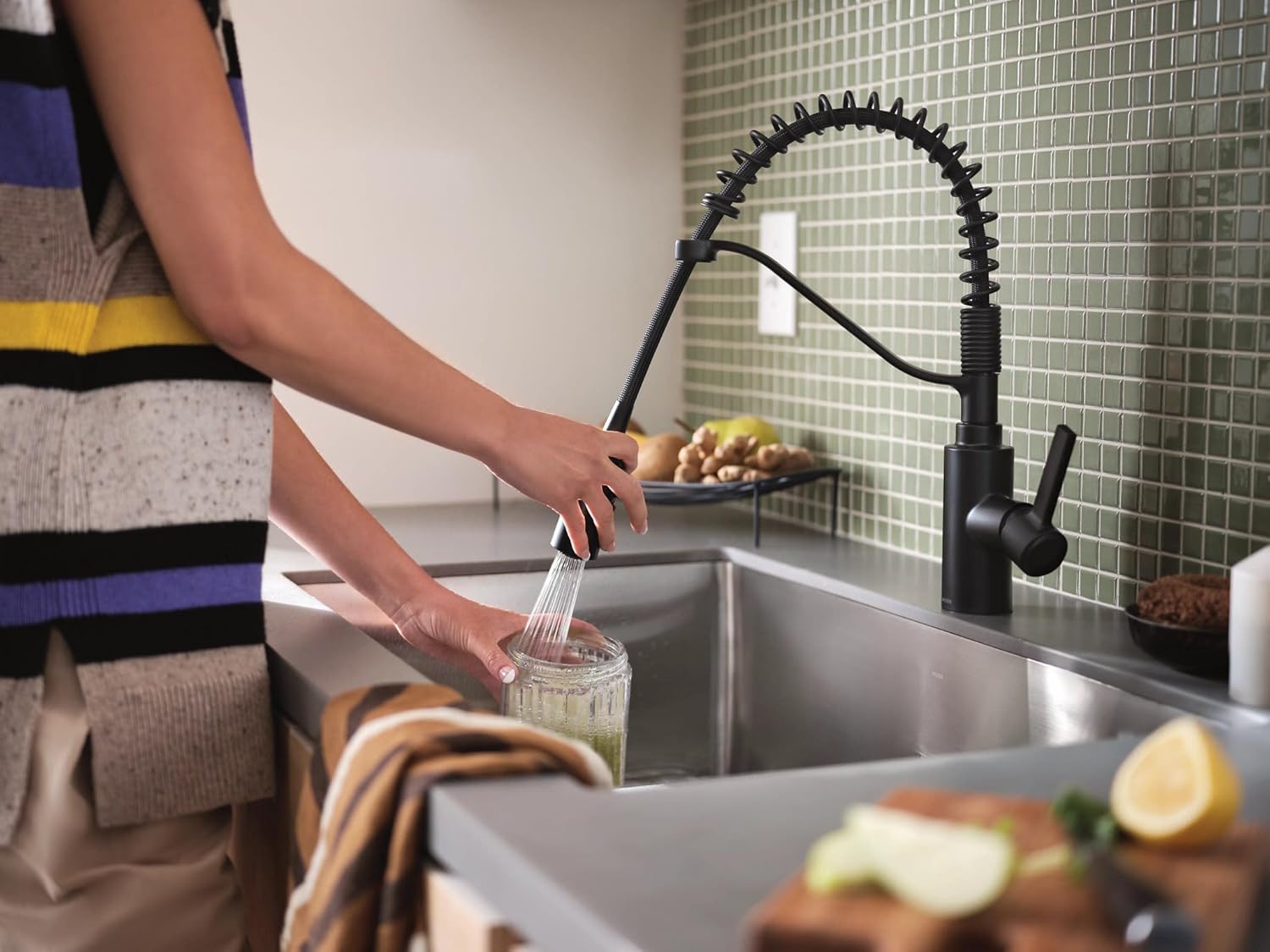 Moen Genta LX Matte Black Spring Faucet with Power Boost, Modern Kitchen Faucet with One-Handle, Pre-Rinse, Easy Installation and 5926BL