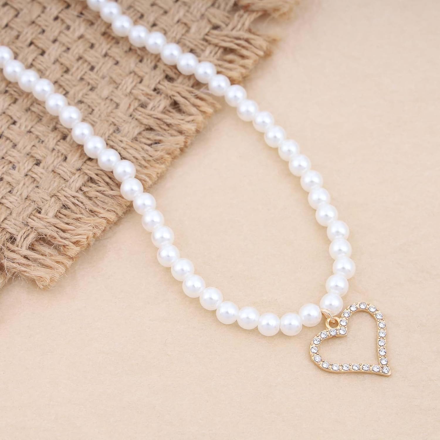Bohemian Crystal Heart Choker Necklace Gold Cz Heart Pendant Necklace Retro White Pearl Collar Necklace Rhinestone Pearl Heart Necklace Jewelry for Women Gifts - Image 3