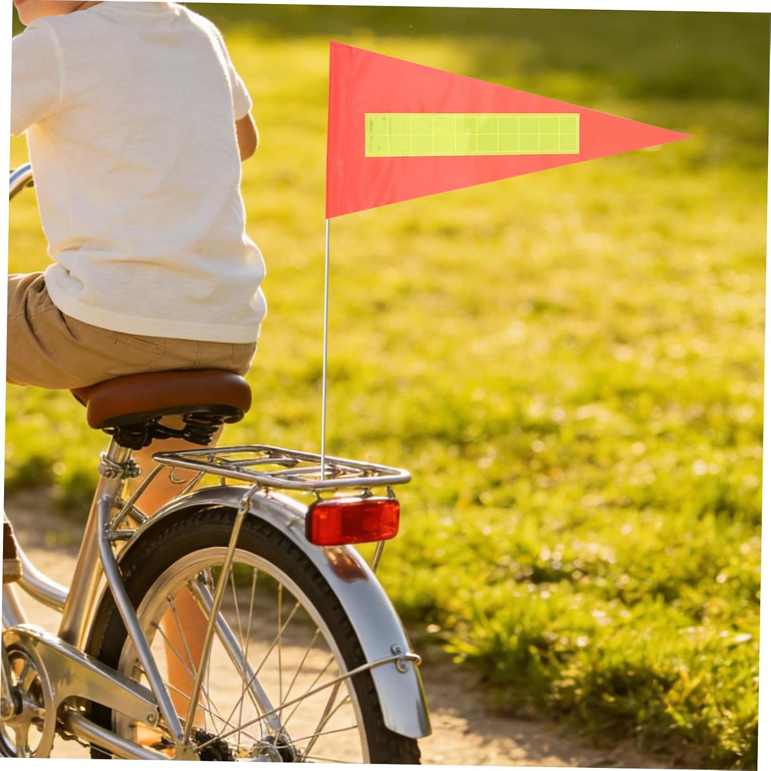 2pcs Reflective Bike Flag Safety Pennant, High Visibility Triangle Warning Flag 20.2x45.2cm for 6mm Pole, Bicycle Accessory for Outdoor Riding and Scooter Safety