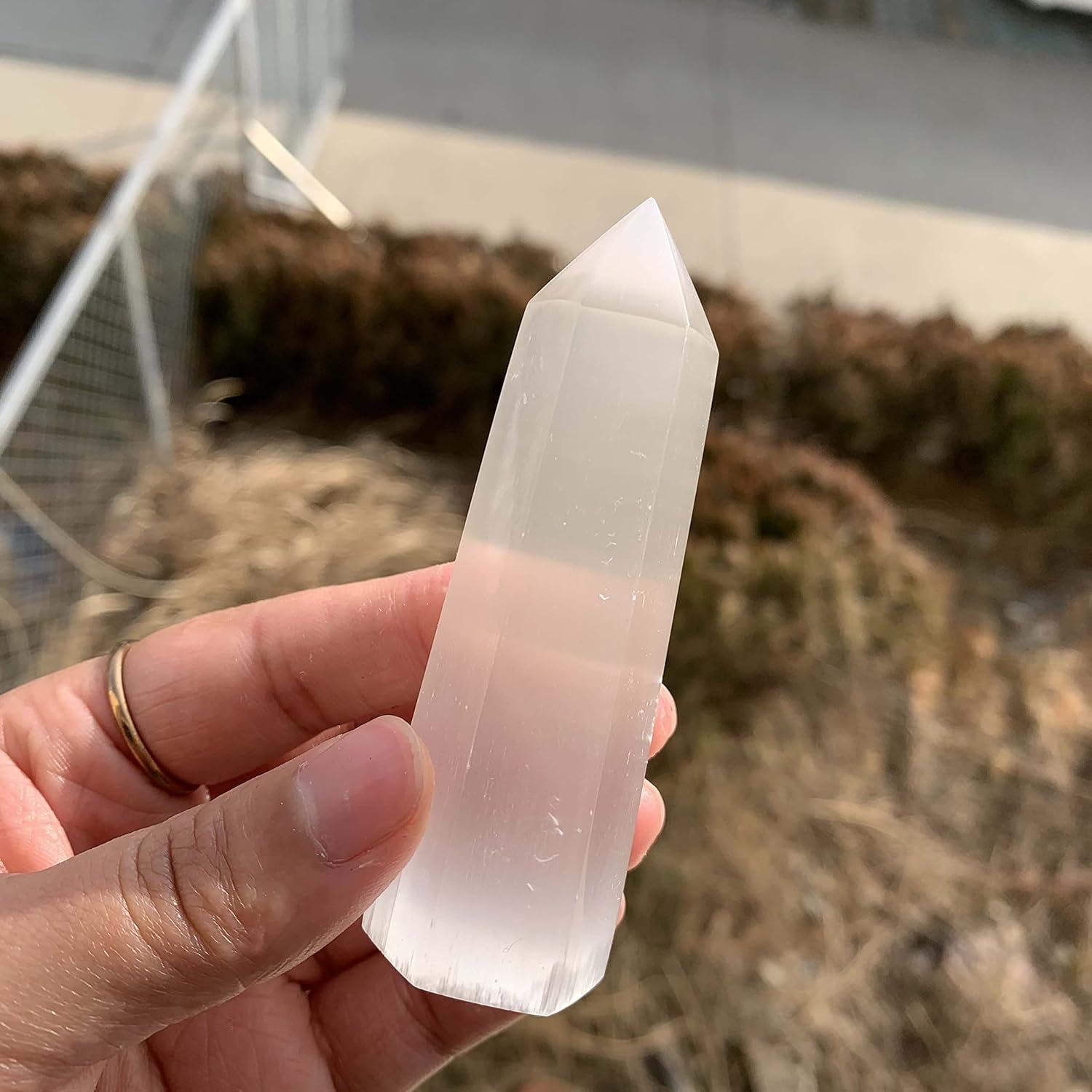 PEKMAR Natural Crystal Rough Home Decoration 1pcsCrystals Stones Natural White Gypsum Point Selenite Tower Crystal Tower for Decoration Stones (Size : 60-70mm)