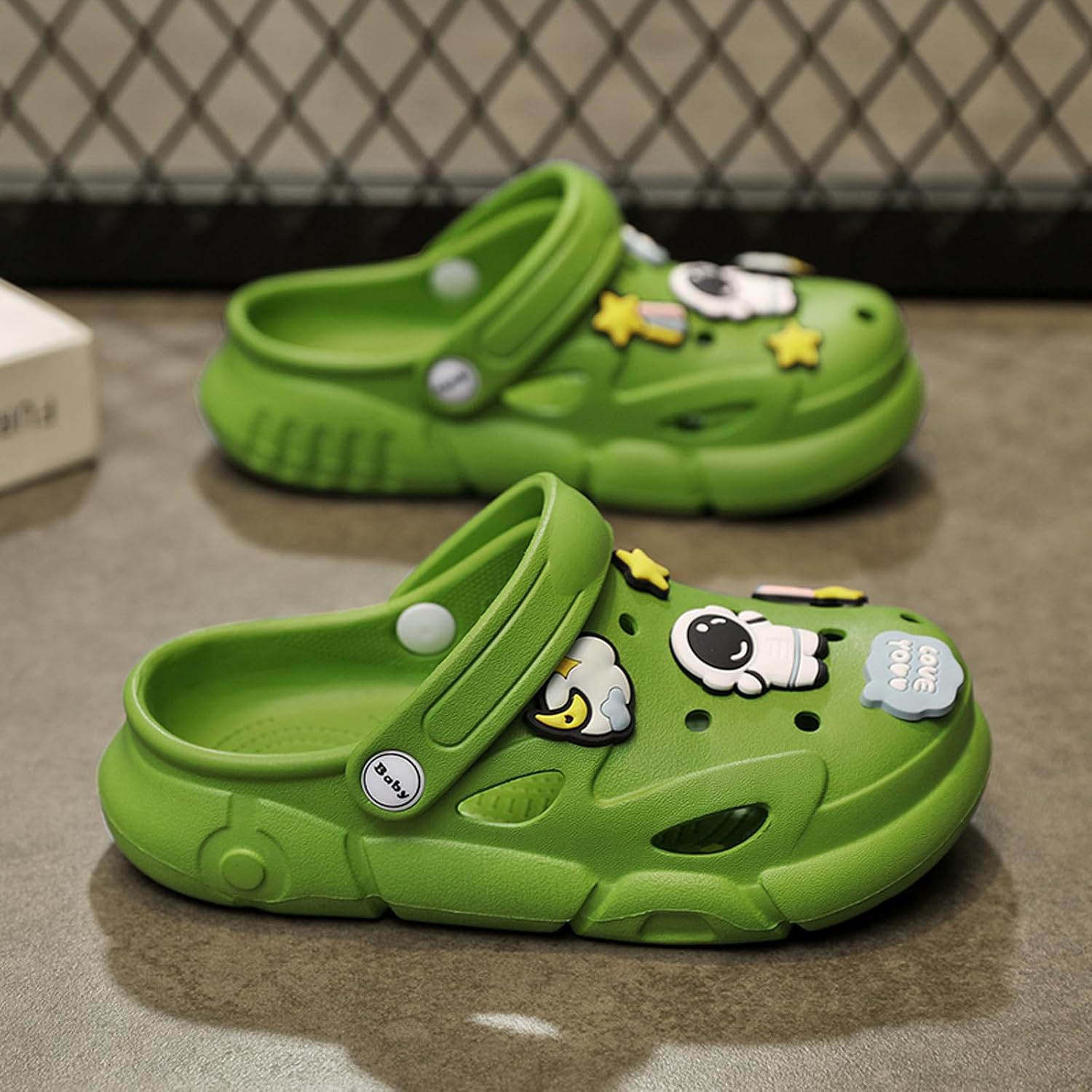 Toddler Kids Clogs for Boys Girls Garden Shoes Cartoon Slides Comfortable Slip on Sandals Beach Pool Slipper