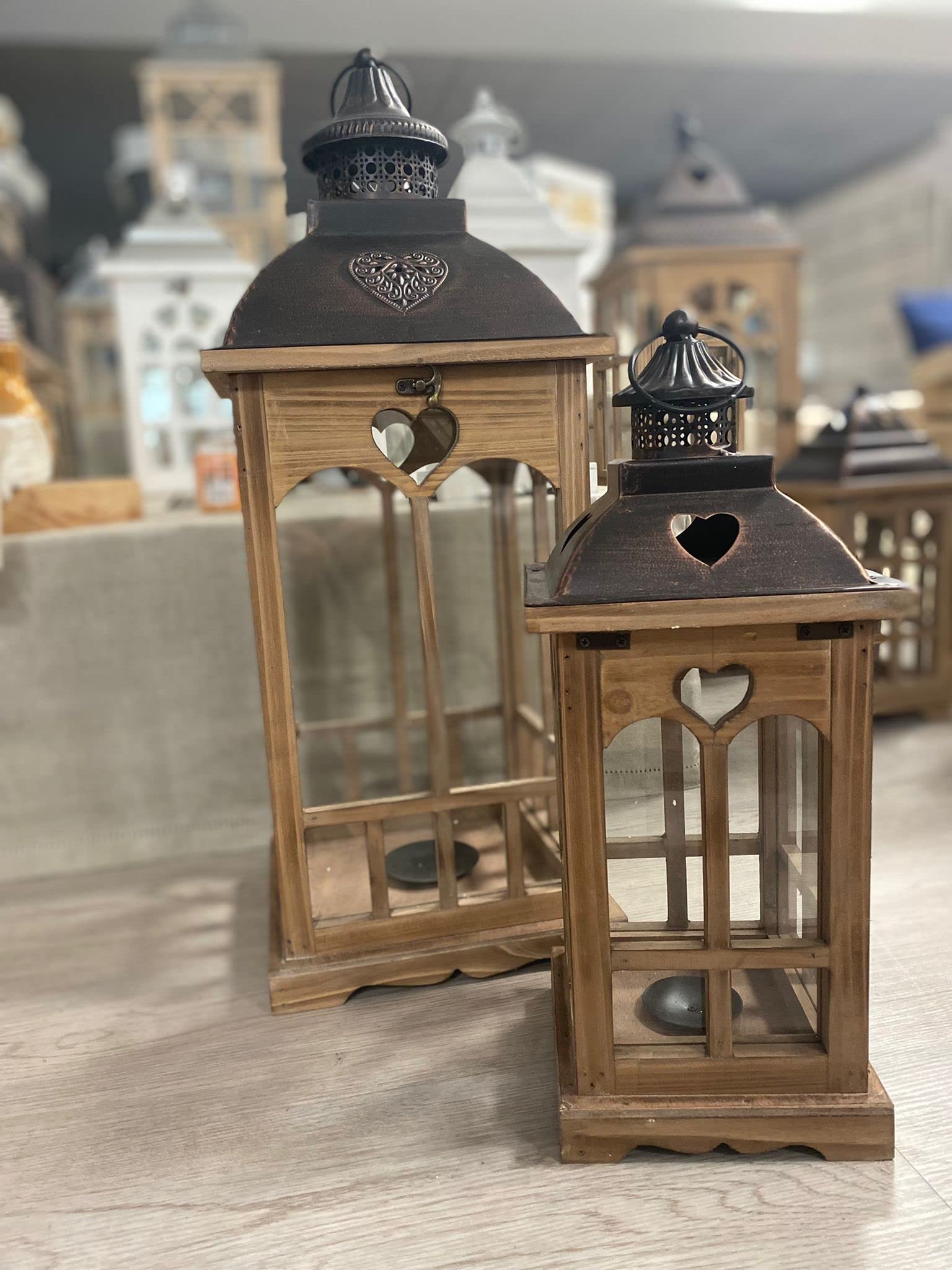 Set di 2 Lanterne Decorative in Legno e Metallo (Fiore) FGF03431