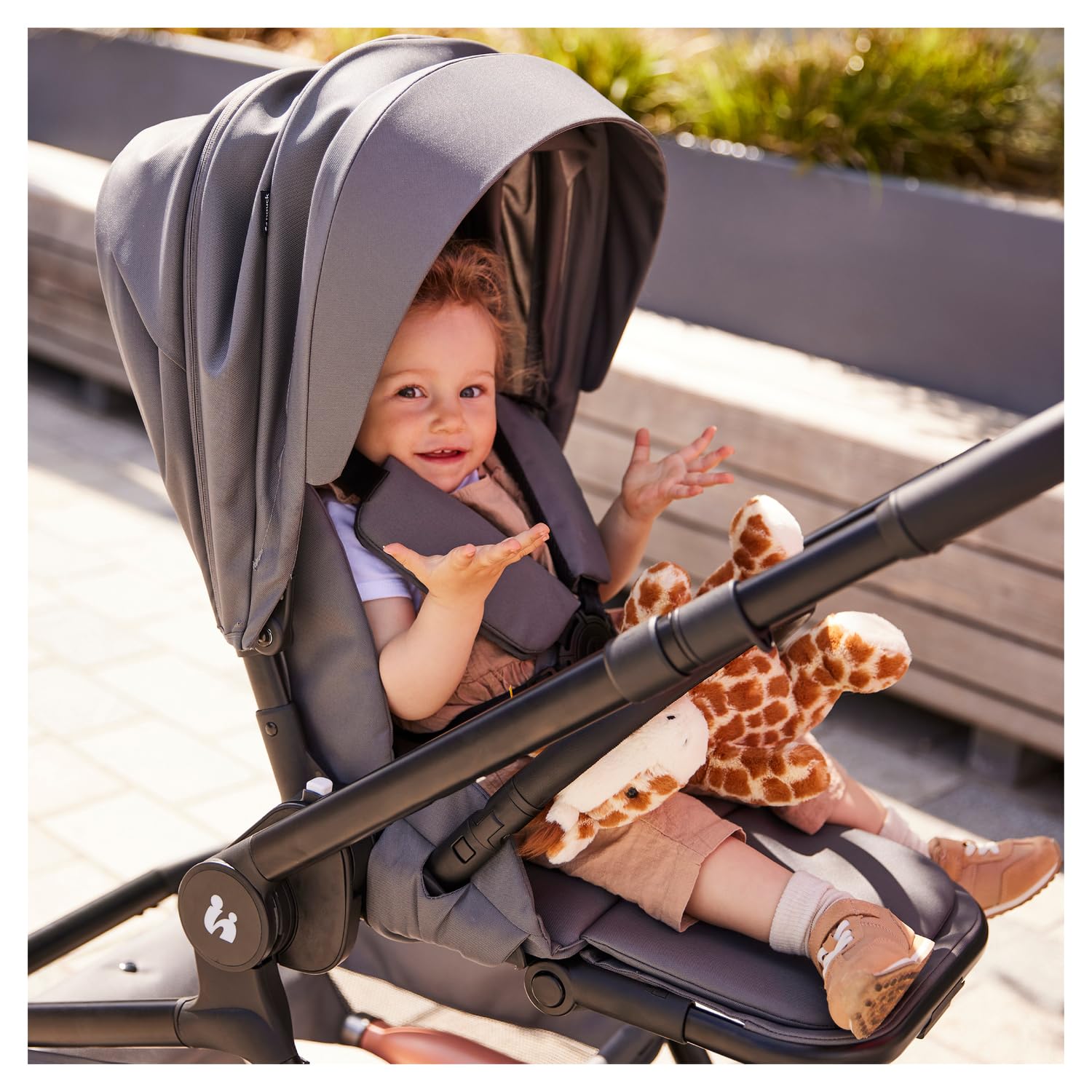 hauck Move N Care, Mocha - Passeggino Bidirezionale e Reclinabile dalla Nascita a 22 kg con Cappottina XL, Ruote di Gomma Ammortizzate - Manubrio Regolabile in Altezza, Adattatore Ovetto Incluso