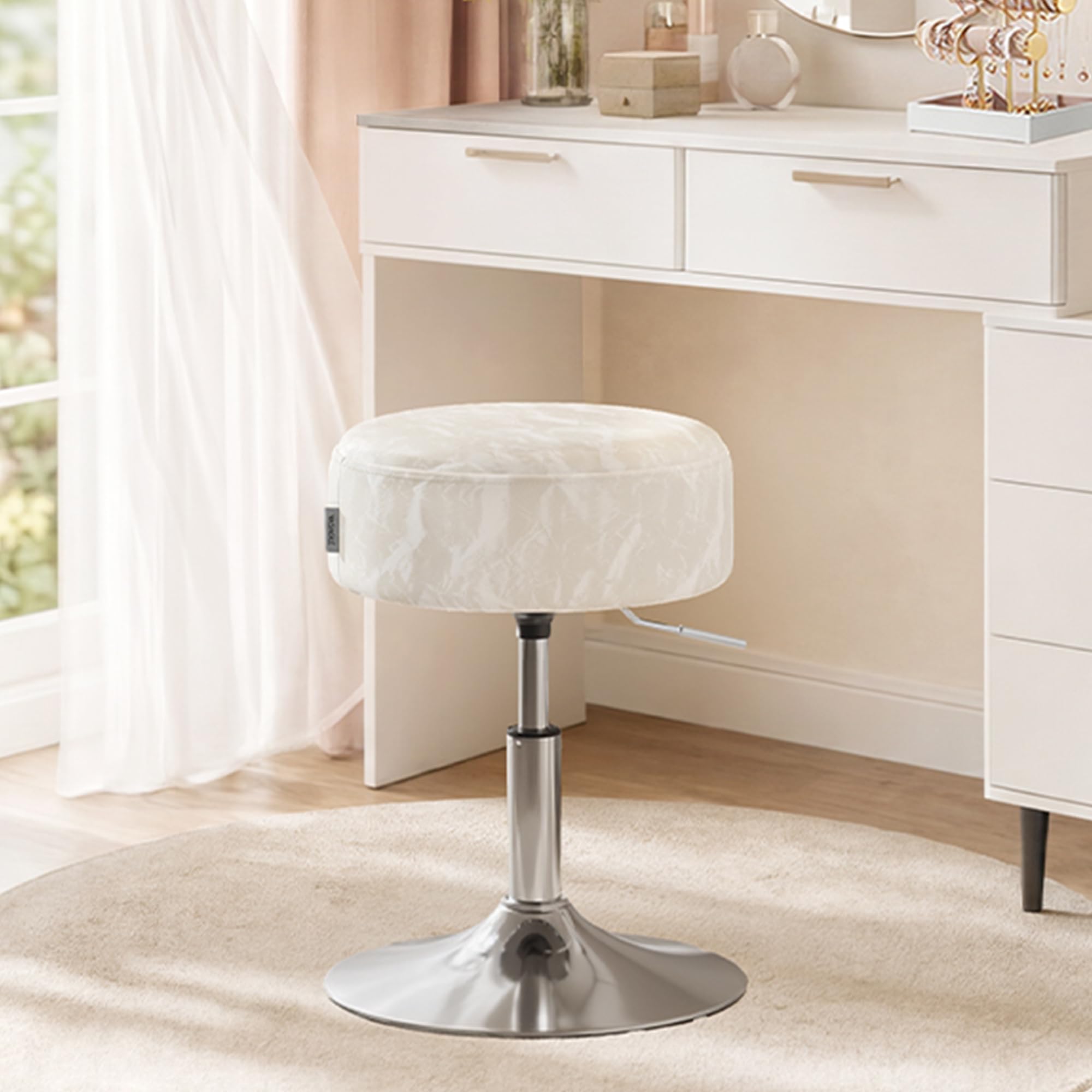 VASAGLE Sgabello da Trucco, Sedia per Toeletta, Regolabile in Altezza, Girevole a 360°, in PU, Seduta Spessa, per Camera da Letto Cucina Sala da Pranzo, Moderno, Bianco Crema LJB120W01