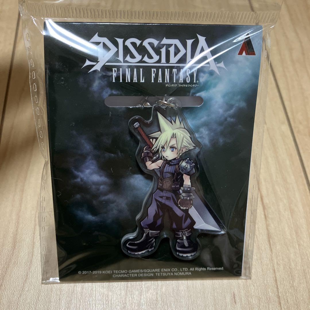 Amazon.co.jp: クラウド アクリルキーホルダー FF7 : おもちゃ