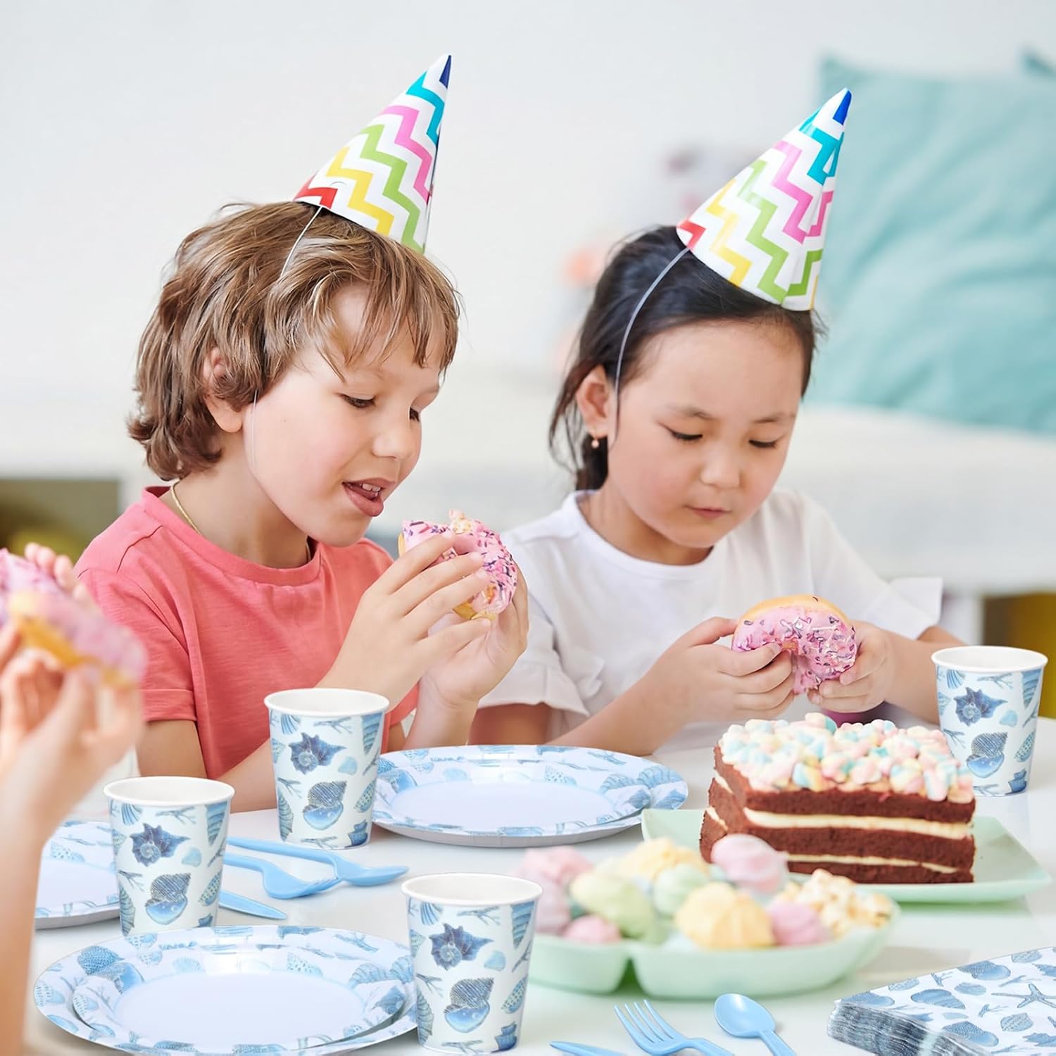 Pickmesh 400 Pcs Under The Sea Party Decoration Set, Ocean Seashell Paper Plates and Napkins, Shell Cups and Cutlery Supplies Ocean Themed Birthday Party Tableware, Serve for 50 Guests