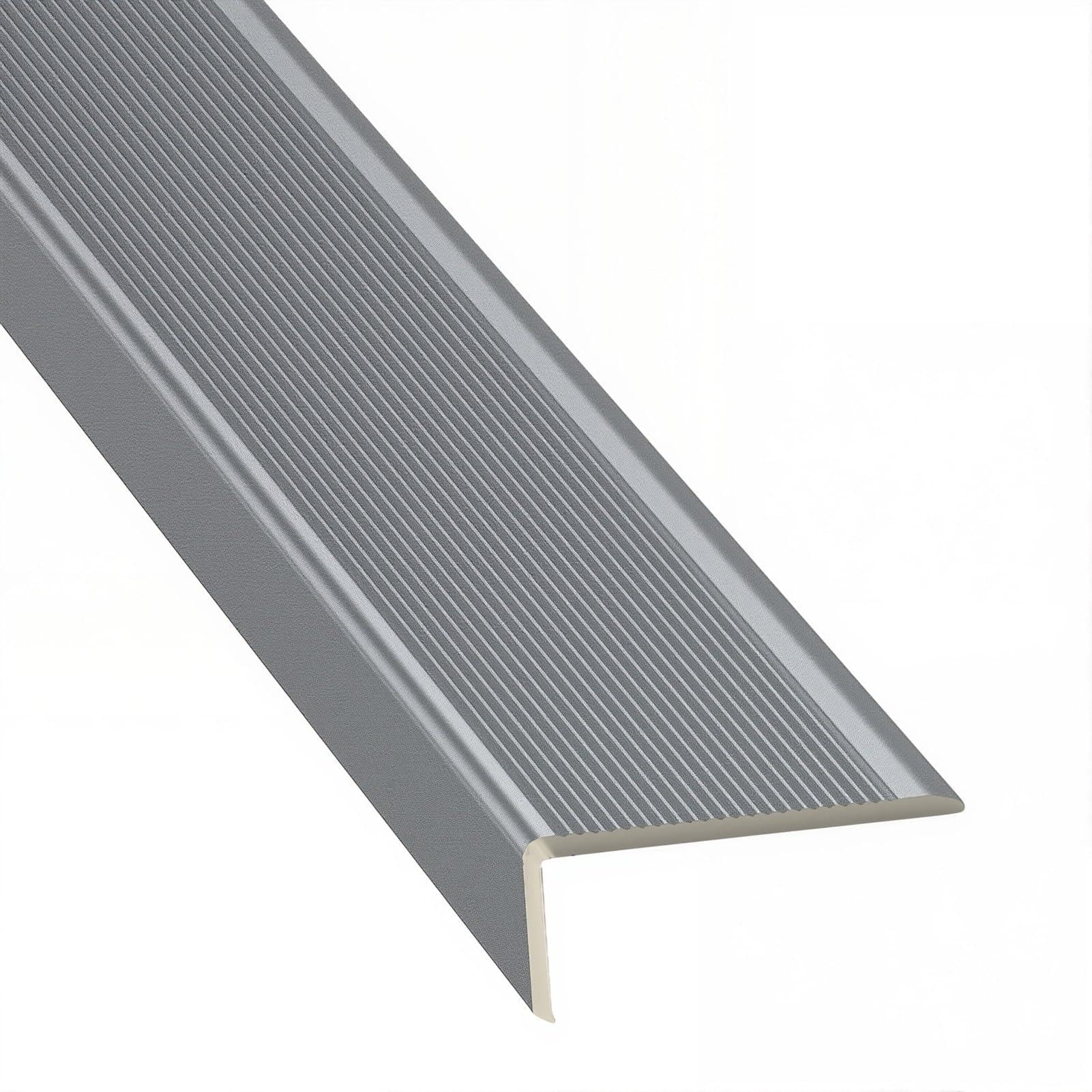 Peldaños de metal duraderos con superficie estriada y antideslizante para escaleras