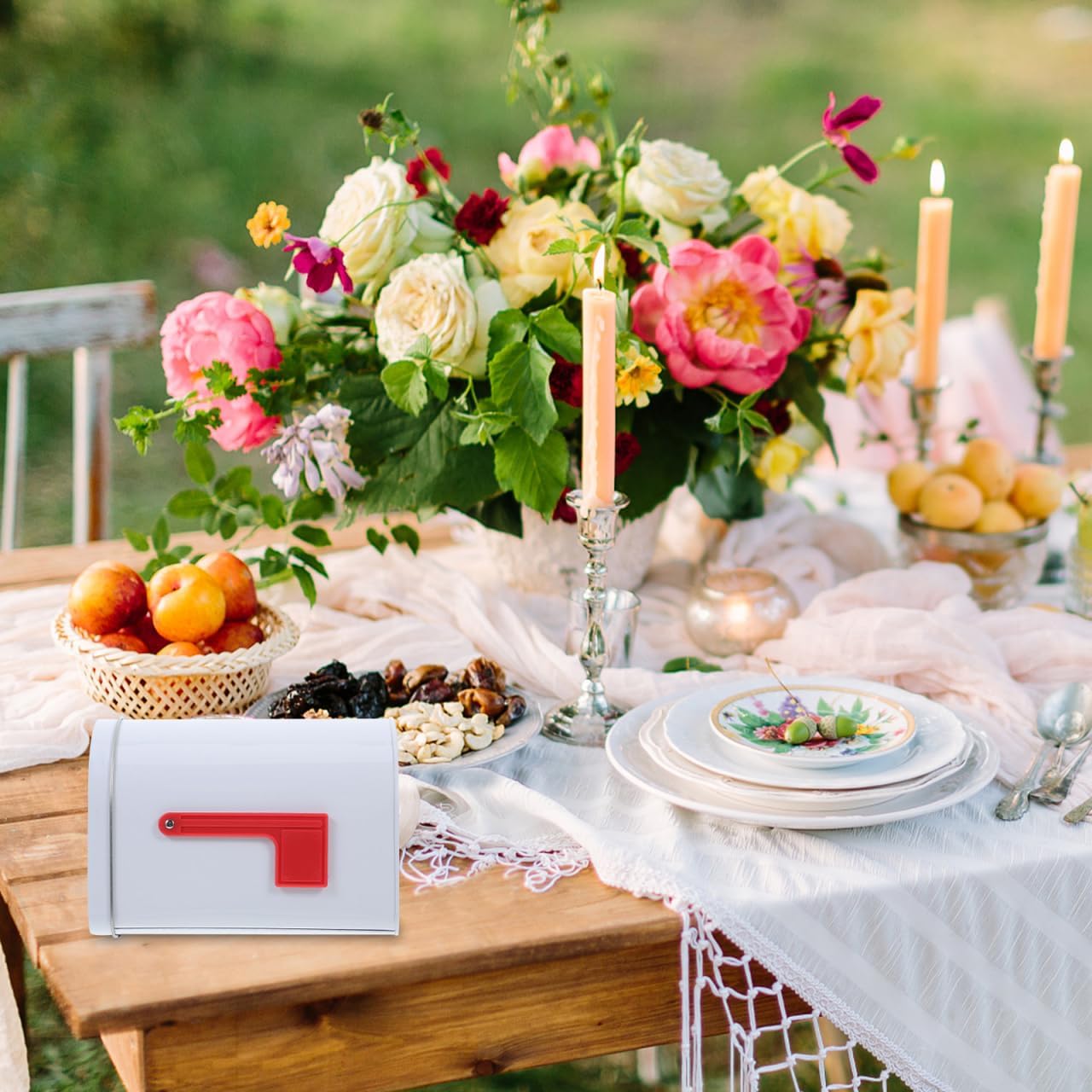 Cabilock Mini Tinplate Mailbox 6.14X4.40X3.70In with Raised Signal Flags for Outdoor Play and Home Office Decoration