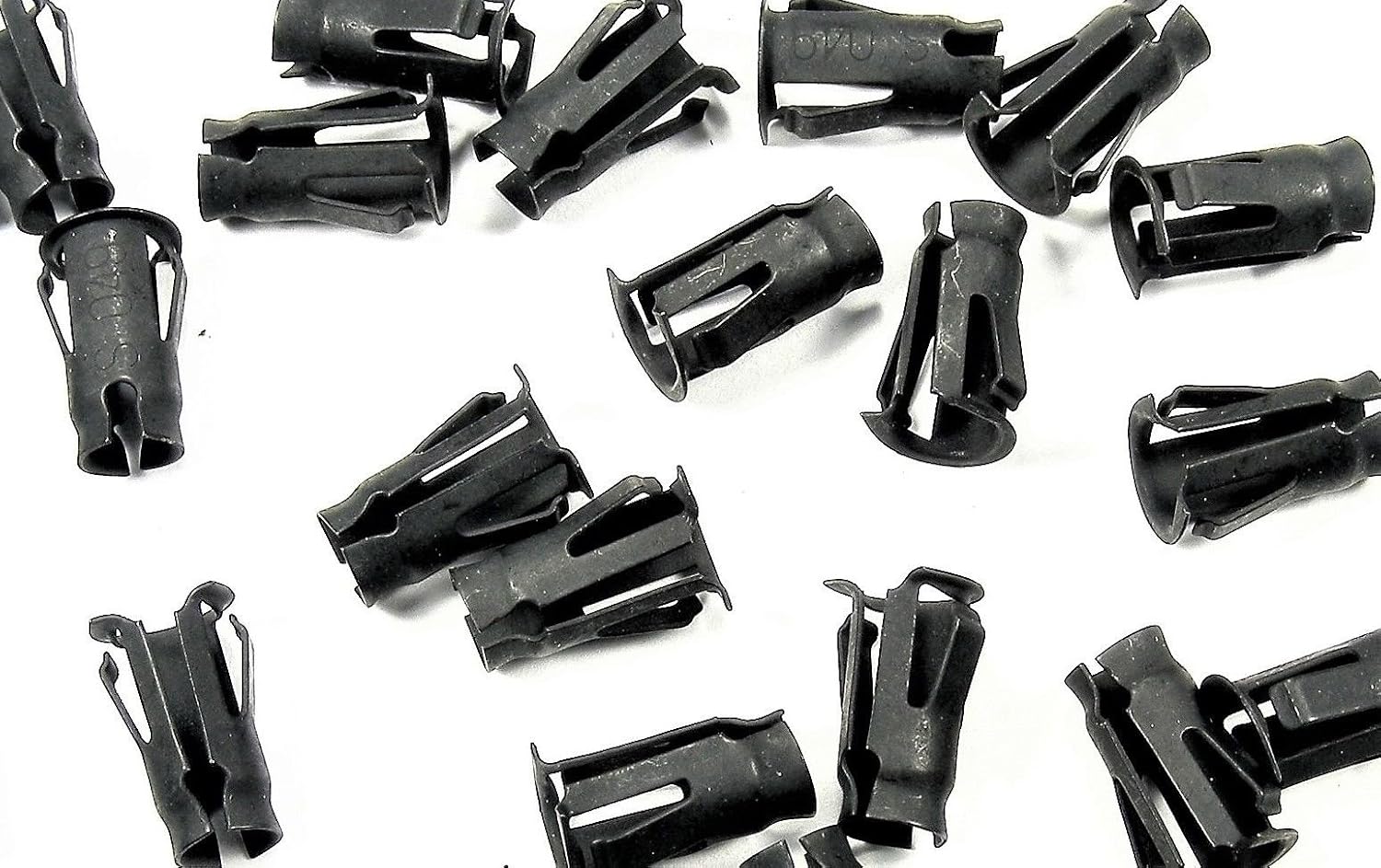 RetroMotive Emblem & Trim Barrel Clips Fits 7/32" Hole 3/16" Stud Fits GM Ford