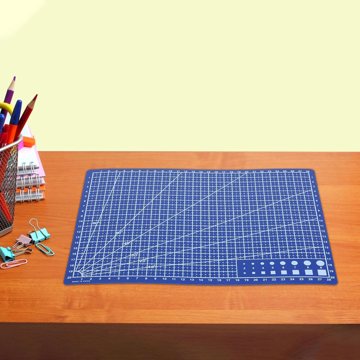 A4 Double-sided Craft Cutting Mat for Sewing and Hobbyists, Blue Self-healing Cutting Board 30×22cm for Quilting and Handmade Projects