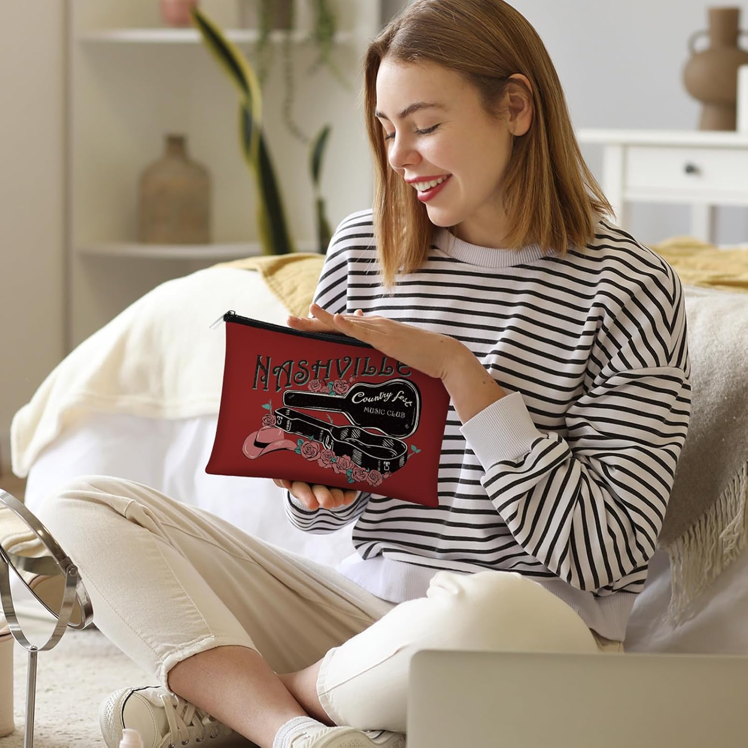 Reginary 6 Pcs City Cosmetic Bag Souvenir Gifts New York Zipper Pouch Chicago Souvenir Seattle Boston Nashville London Paris Italy Alaska Gifts Memento for Women Traveler(Nashville) - Image 5