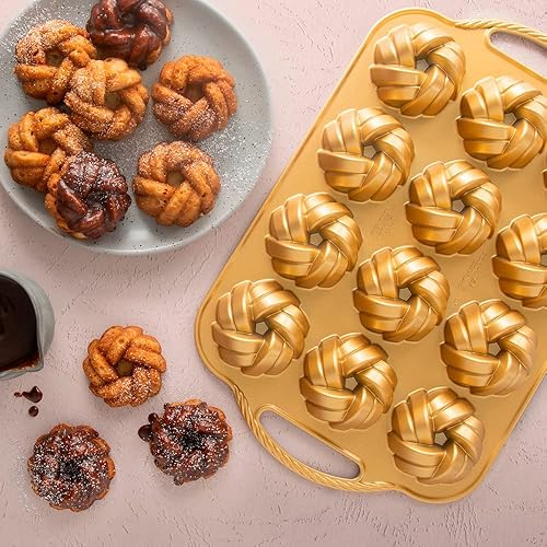Miniatura 6 de Nordic Ware NW 95577 - Molde para tartas con cuerda trenzada para el 75 aniversario, capacidad de 12 tazas y bandeja 95377 Bundtlette para 75