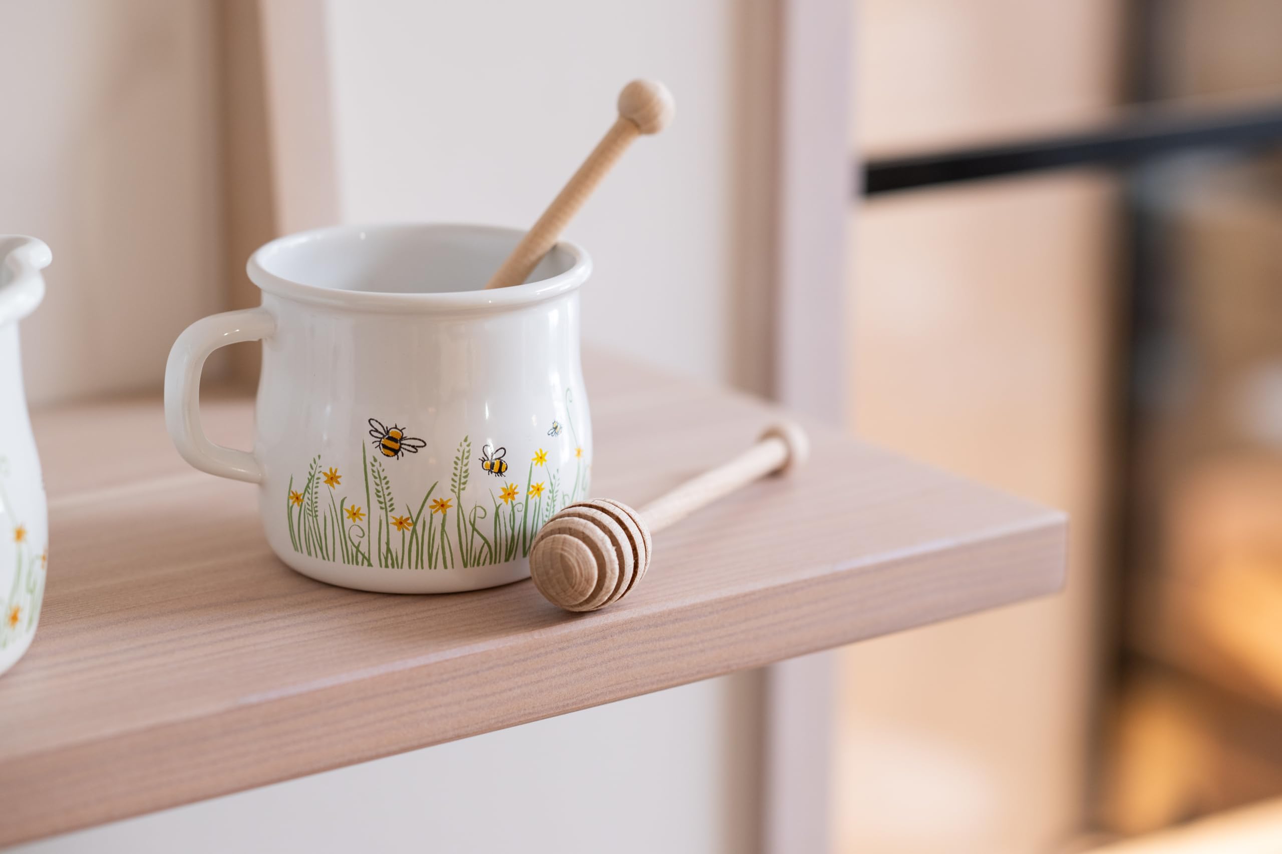 Riess, 0165-137 Casserole Pot with Lid, 18 cm, 2.5 L, LW25 x 20 x 17.5 cm, Weight 1.31 kg, Country Bee, Enamel (0165-137) - Image 3