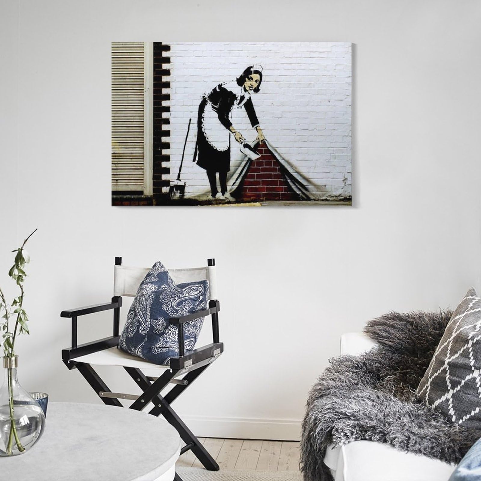 Amazon.co.jp: バンクシー 有名な絵（臭いものにフタをする）ポスター