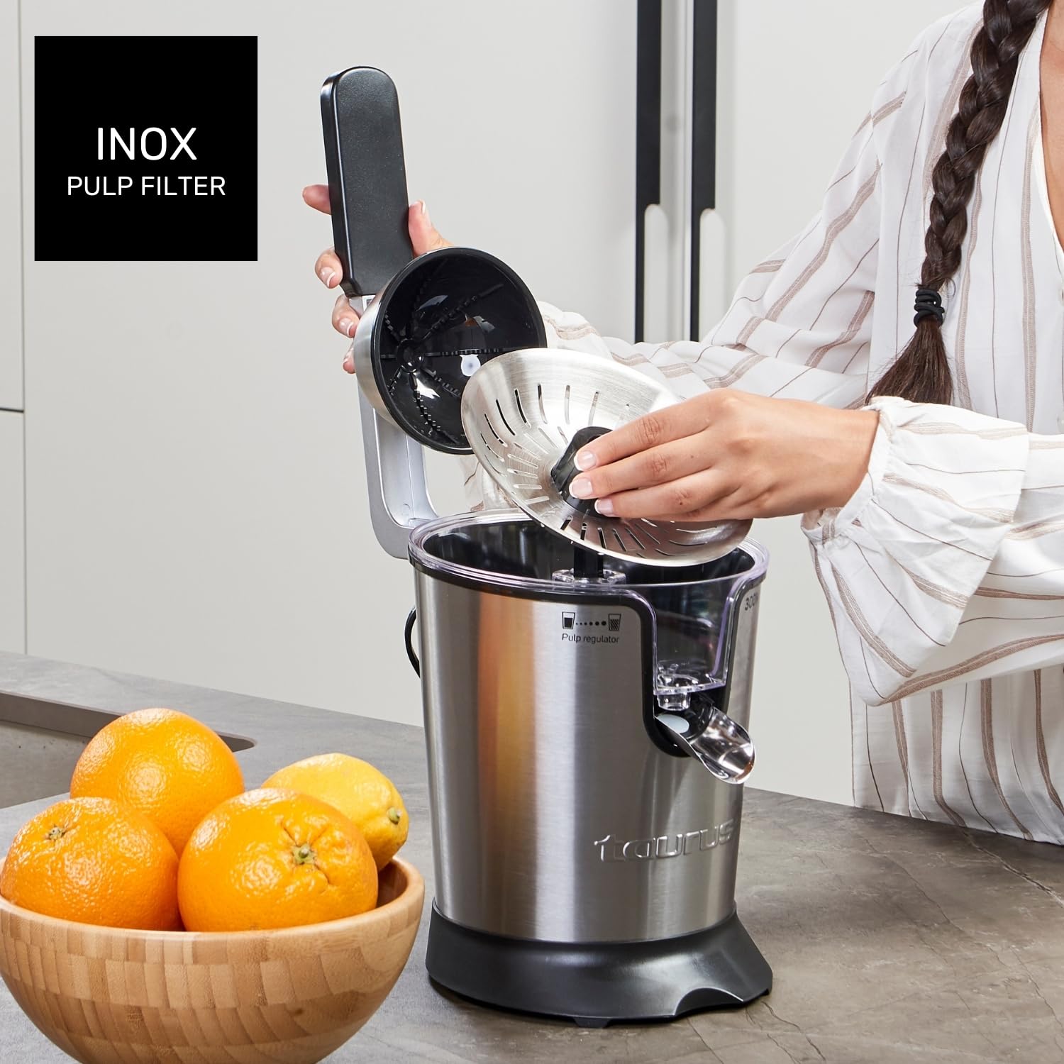 Taurus Easy Press 300 - Presse agrumes électrique levier professionnel 300W, Inox, Moteur à courant alternatif, 650ml, 2 cônes pour tous les agrumes, Filtre en inox et filtre régulateur de pulpe