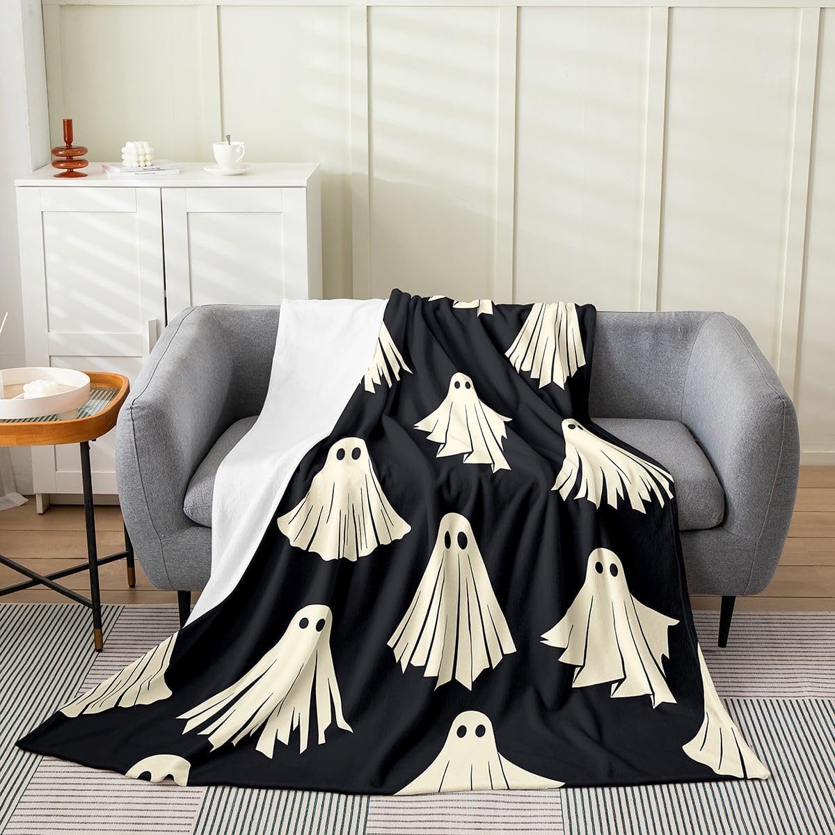 Feelyou Ghost Fuzzy Blanket Kids Halloween Ghost Printed Flannel Fleece Throw Blanket Halloween Themed All Season Bed Blanket for Bed Sofa Couch Women MenLightweight Black White Plush Blanket s