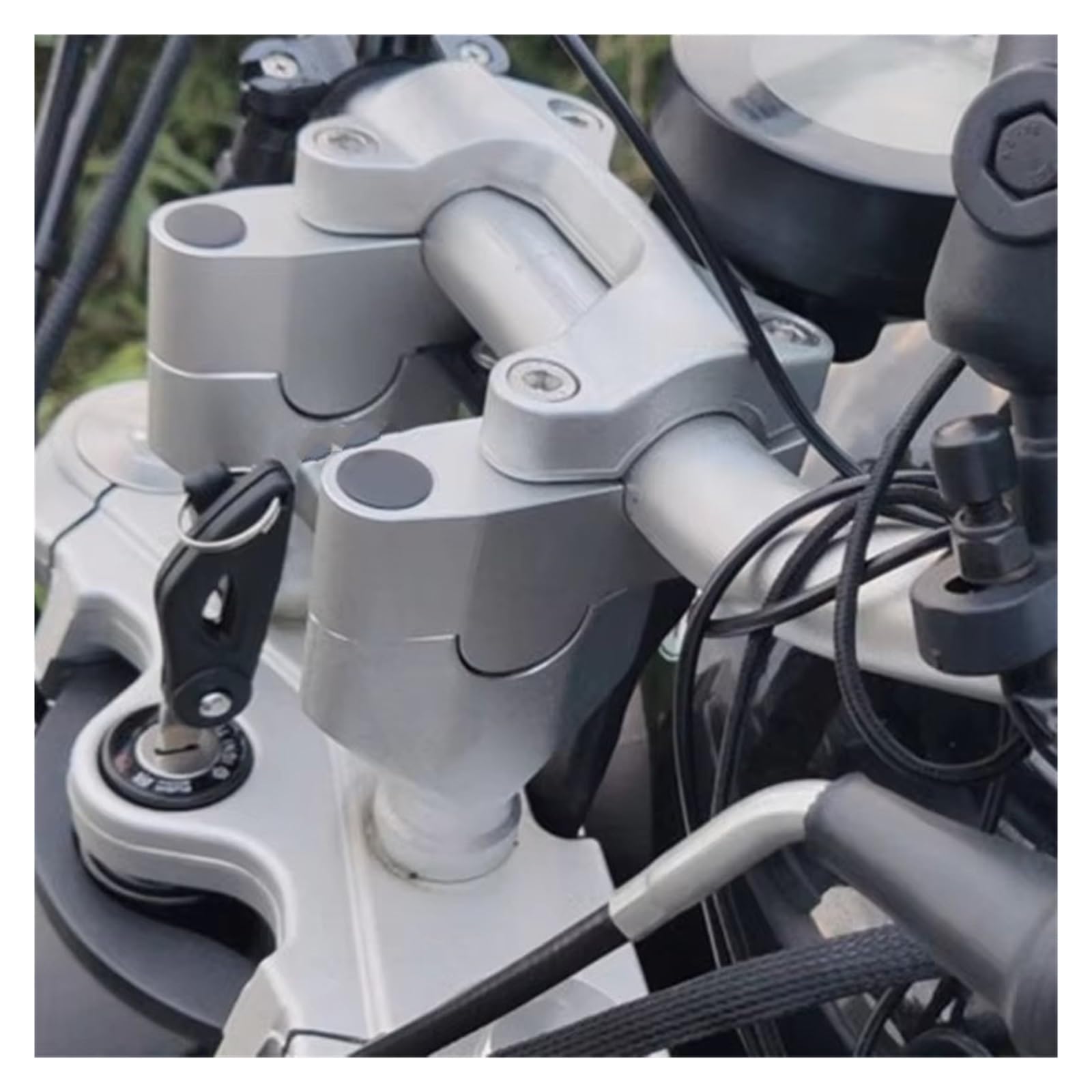 Elevador Barra De Manillar Elevador Manillar Motocicleta con Abrazadera Adaptador Ajustar La Altura del Y Moverlo hacia Atrás Accesorios Motocicletas para Benda BD300(C)