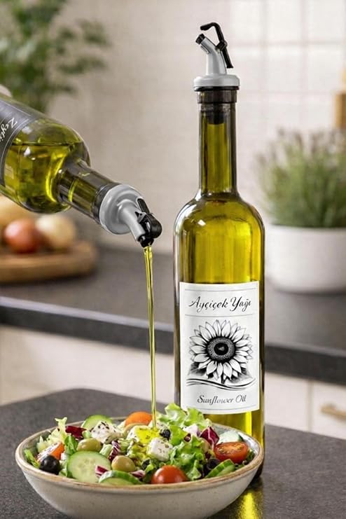 Zeytinyağı ve Ayçiçek Yağı Şişesi Seti, Beyaz Etiket ve Yağdanlık Aparatlı, Ahşap Standlı 750 ml, 2 Adet, Yeşil Cam Şişe (Standlı, Gri)