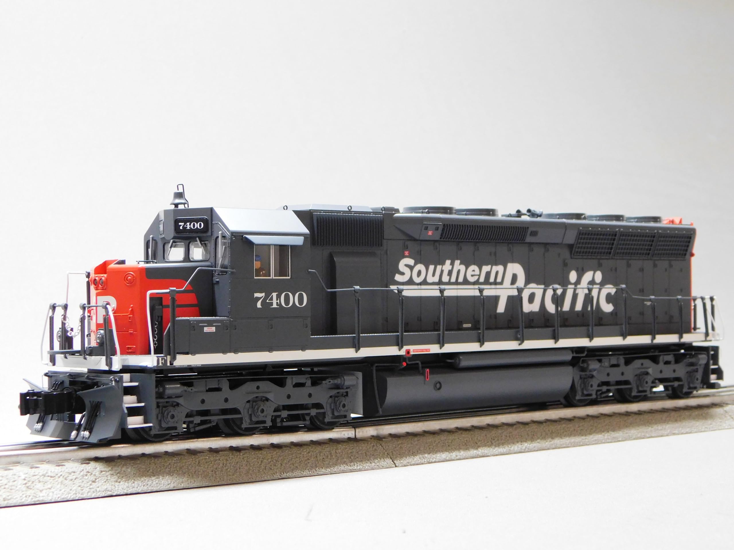 Lionel Southern Pacific Legacy SD45 Diesel Locomotive Engine O Gauge 2433571