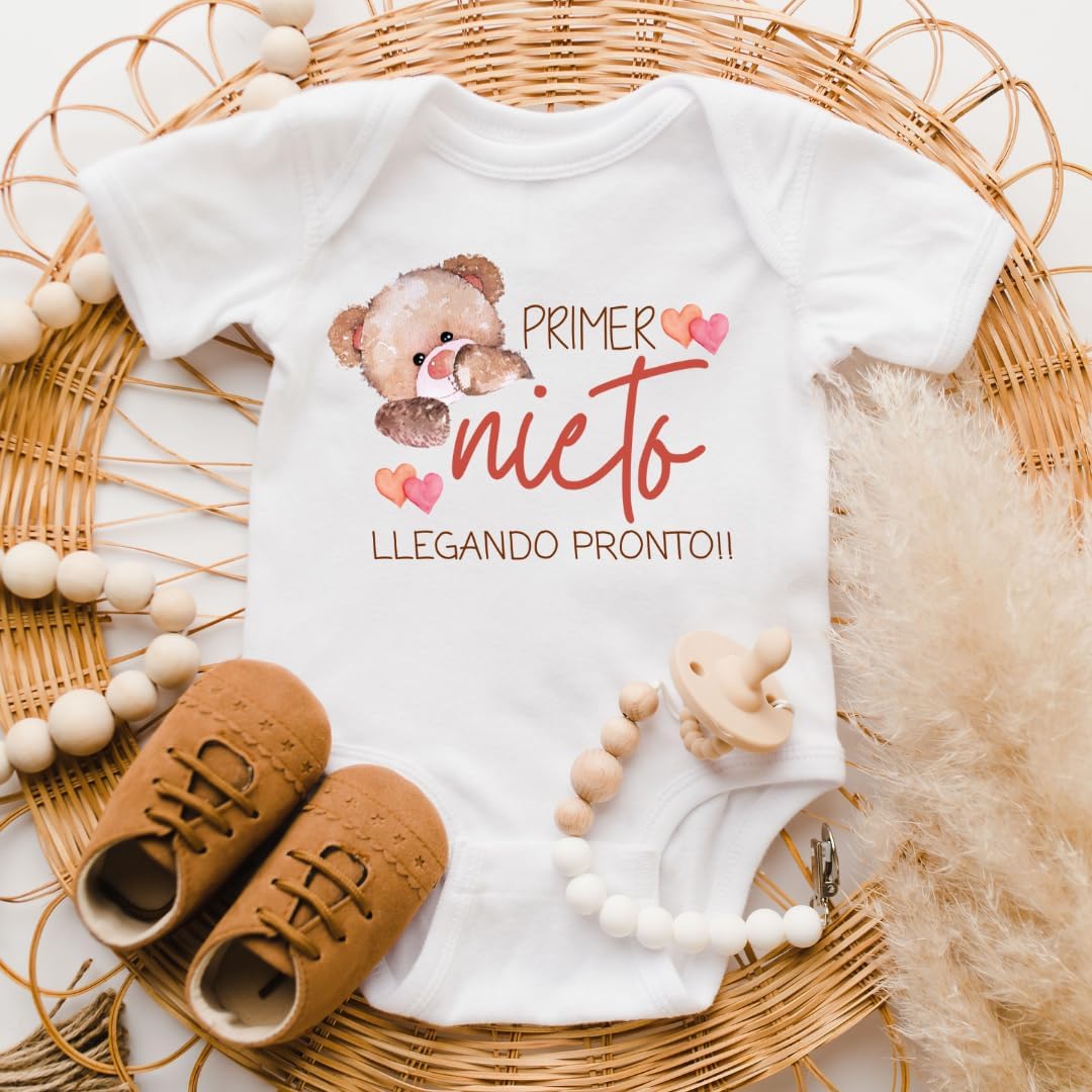 Primer Nieto Abuelito And Abuelita To Be, Grandma And Grandpa Baby Announcement Onesie In Spanish, Cute Pregnancy Announcement Gifts For Grandparents, Surprise Baby Reveal Ideas Abuelitos To Be.
