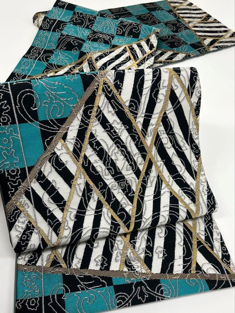 袋帯 幾何学模様 モダン 振袖などにも 金糸 銀糸 正絹 六通 Q864 袋帯 幾何学模様 モダン 振袖などにも 金糸 銀糸 正絹 六通 Q864 振袖