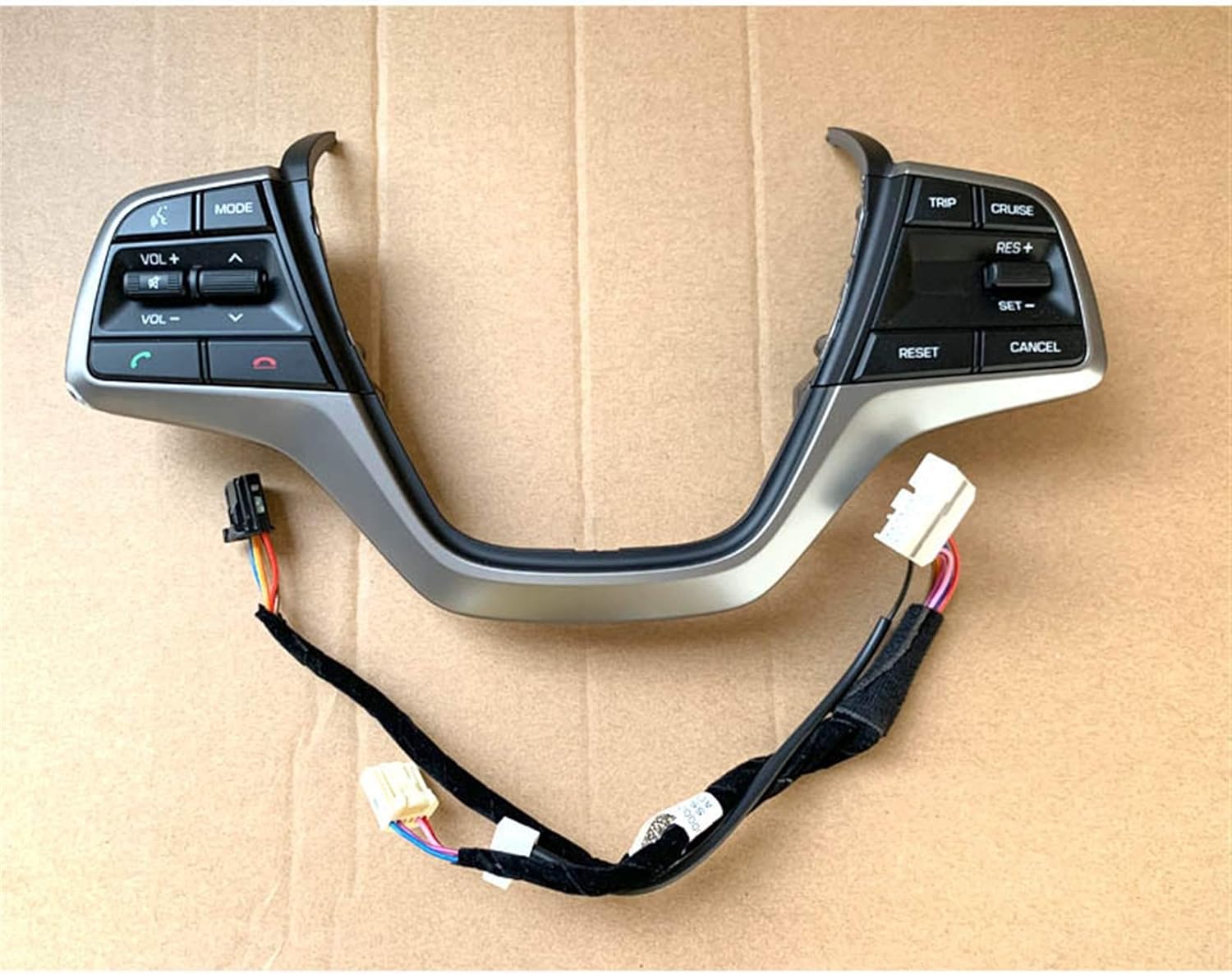 セットアップ 車用ハンドル ハンドルボタンスイッチブラックカーbluetoothボタン制御ボリュームチャネル電話クルーズコントロール 色 Lavender