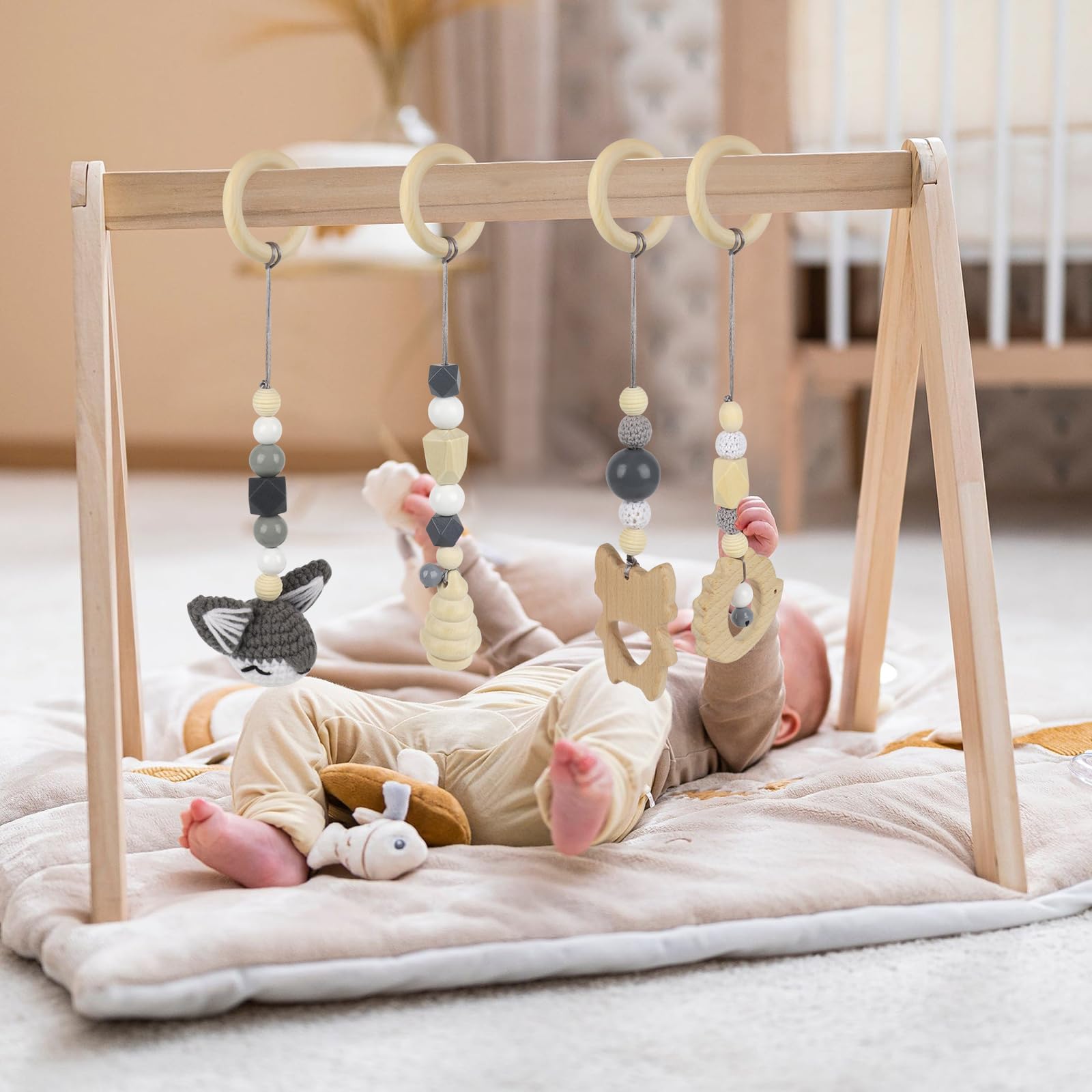 Jeu D'éveil, Portique En Bois Avec 3 Jouets Suspendus Pour Bébé - Un Petit Génie