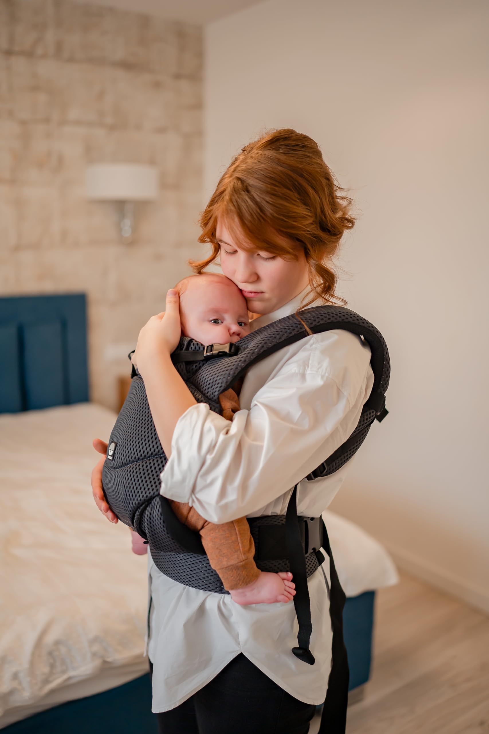 Dooky Urban Comfort - Portabebés ergonómico (apto desde el nacimiento 0-3 años y 3,5-15 kg, material transpirable, tres opciones de transporte diferentes), color negro