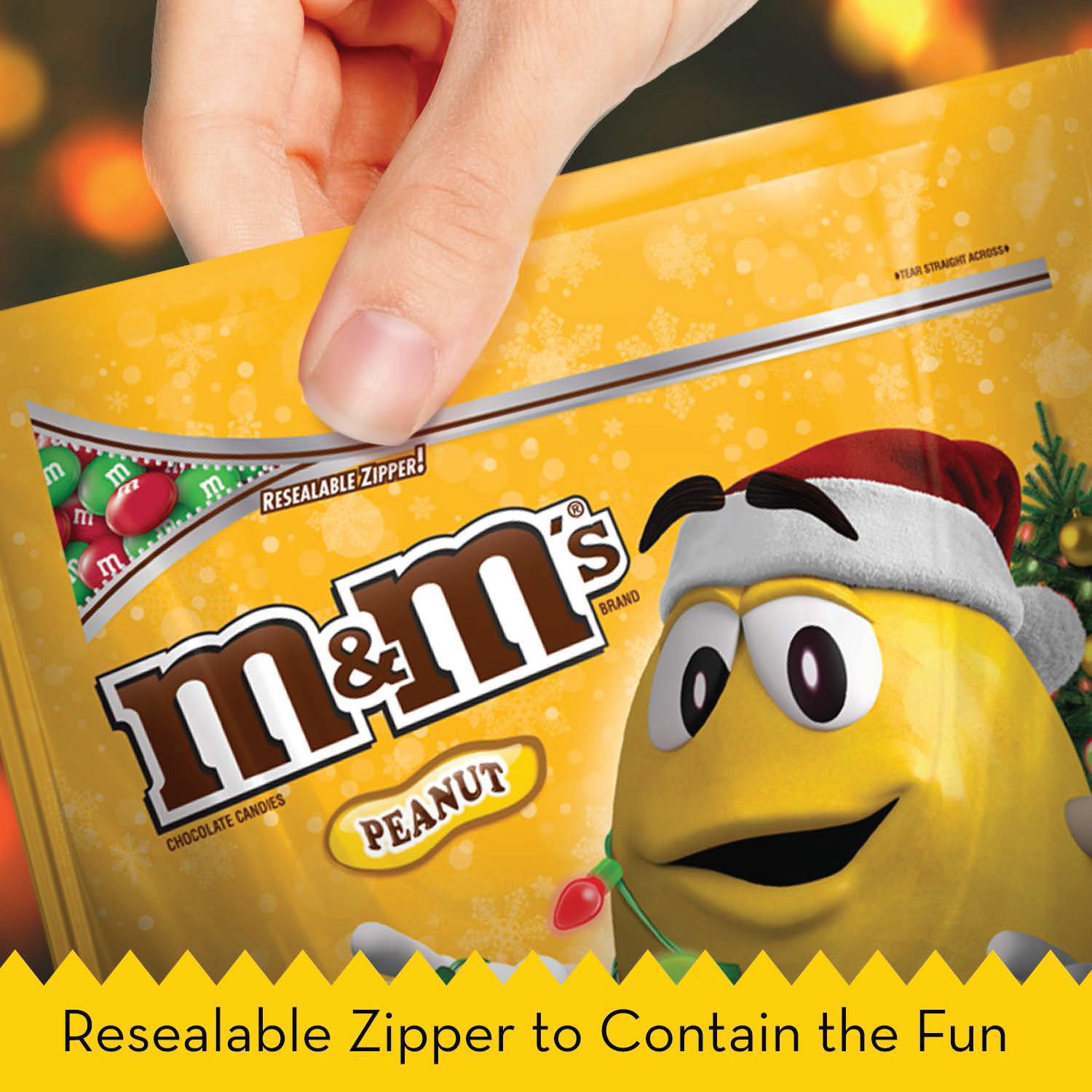 M&M'S Christmas Peanut Chocolate Candy Party Size 42-Ounce Bag