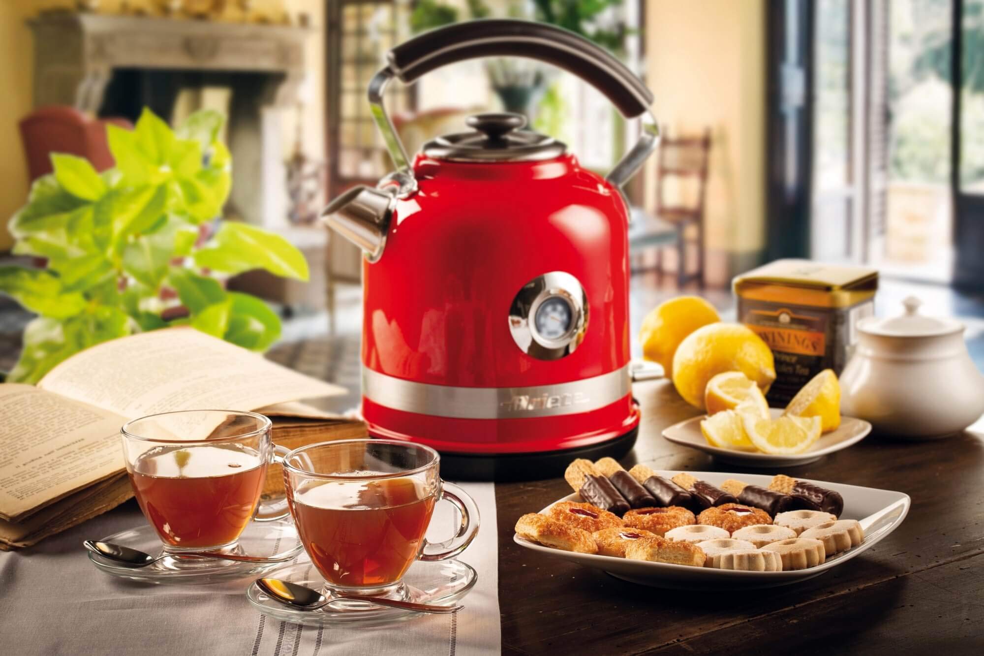 Ariete Moderna Su Isıtıcı Kırmızı 2854/00 - Modern Kettle 1,7 Lt, 2000 Watt, Paslanmaz Çelik Gövde, Su Sıcaklığını Gösteren Termometre, 360° Kablosuz Taban