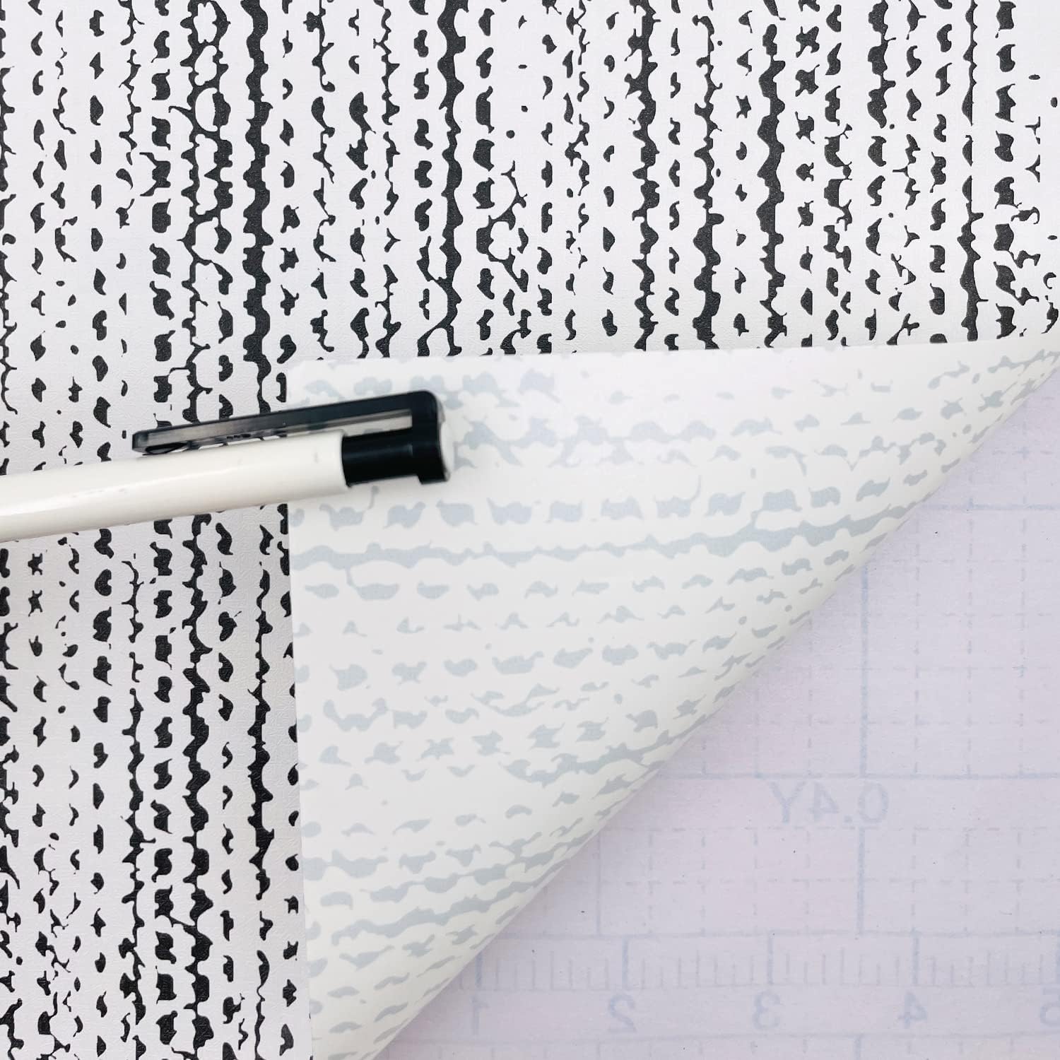 32.8ft Roll Black and White Shelf Liner Peel and Stick Wallpaper Decor Wall Furniture Drawer Lining Paper Waterproof 17.7 Inch Wide (L-393.7x17.7 Inch)