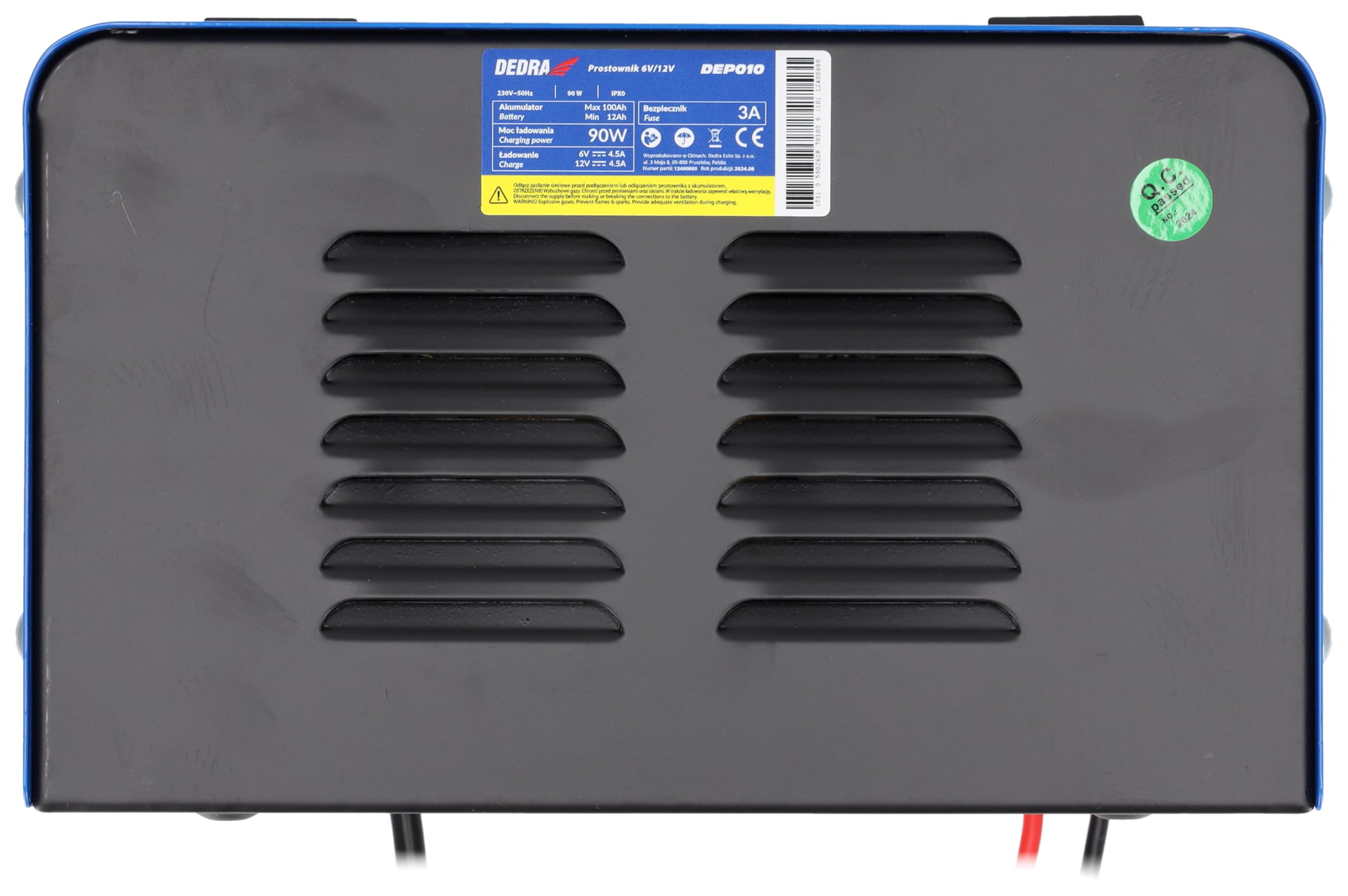 Prostownik, falownik DEDRA 6/12 V moc 12-100 Ah, moc ładowania 90 W, z funkcją wyświetlania prądu, ochrona 3A, długość kabla do ładowania akumulatora: 120 cm,