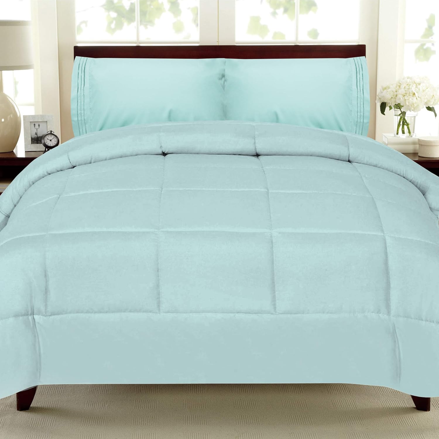 Sweet Home Collection White Goose Down Alternative Comforter, Aqua, Twin