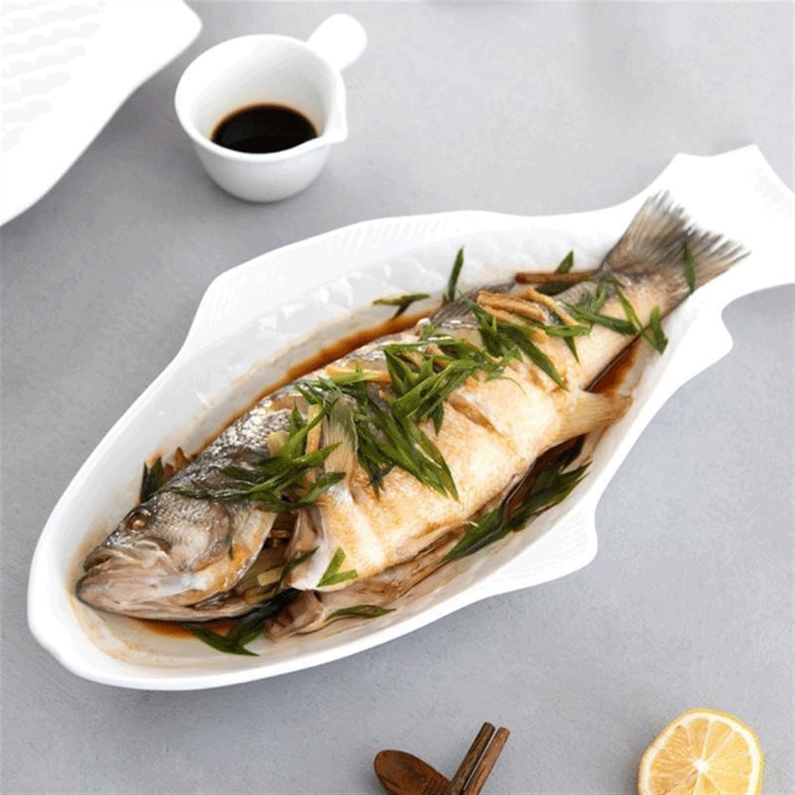 Platos de cena Plato de cena creativo de cerámica for el hogar en forma de pez, plato grande de pescado al vapor blanco simple, vajilla de cocina for restaurante, plato frío