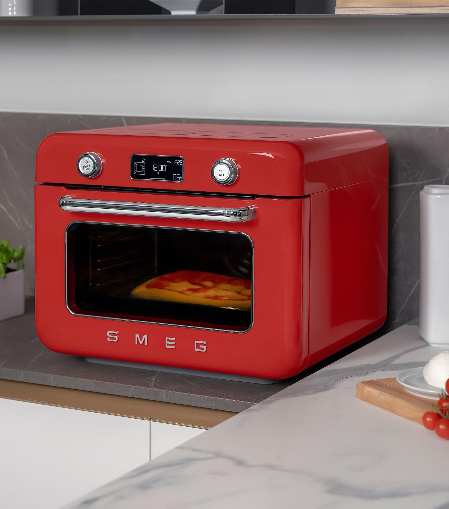 Smeg, Forno Combinato a Vapore da Appoggio COF01CREU, 10 Funzioni di Cottura, 33 Ricette Automatiche, Serbataio Estraibile, Cottura a Vapore, Funzione Decalcificazione, Potenza 1800W, Crema