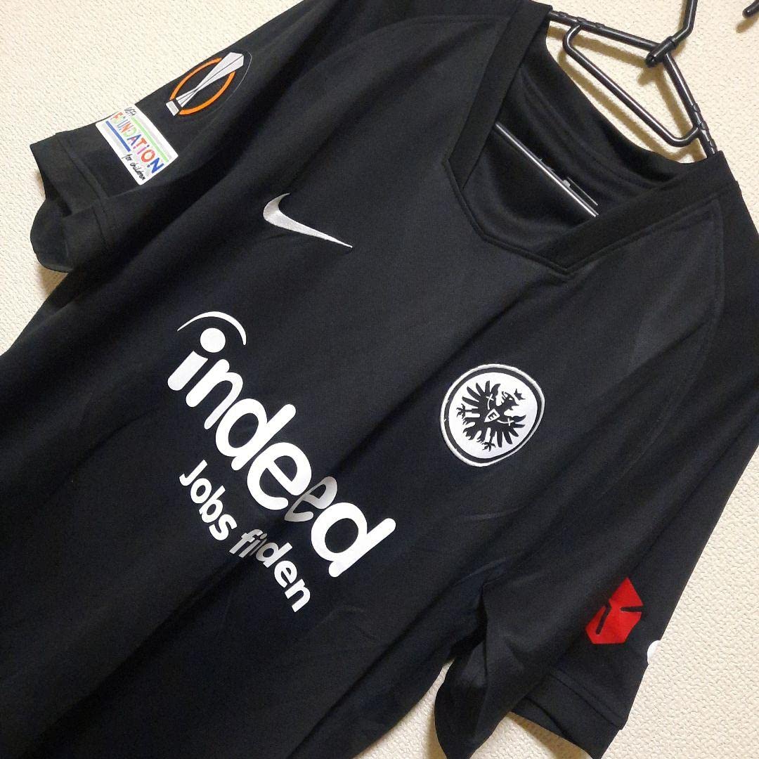 15 鎌田大地2021/2022フランクフルト ユニフォームになります。