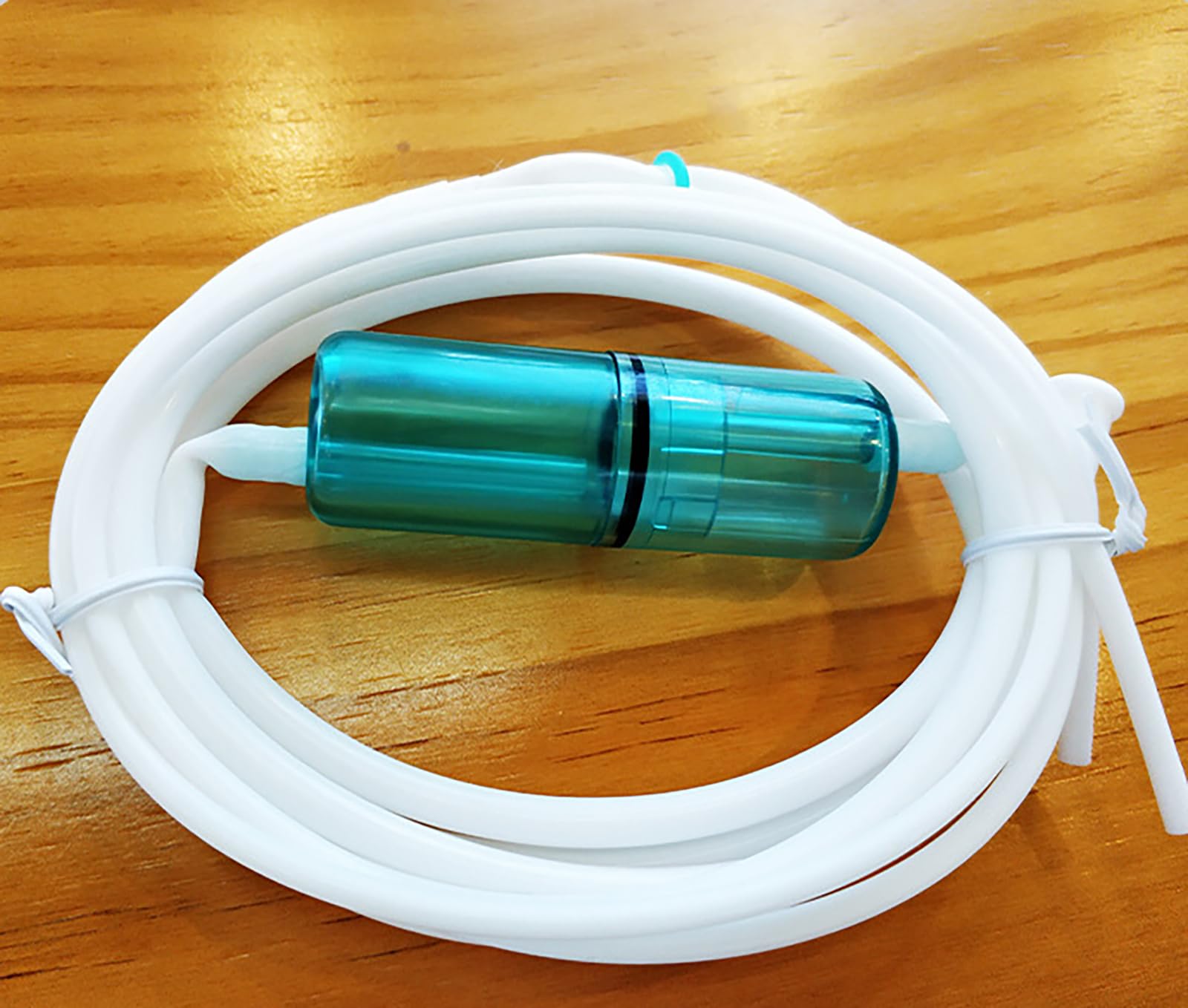 Kaniula donosowa do inhalacji wodorem – silikonowa rurka z wygodnymi bolcami, uniwersalna, pasująca do większości inhalatorów wodorowych 4 pieces