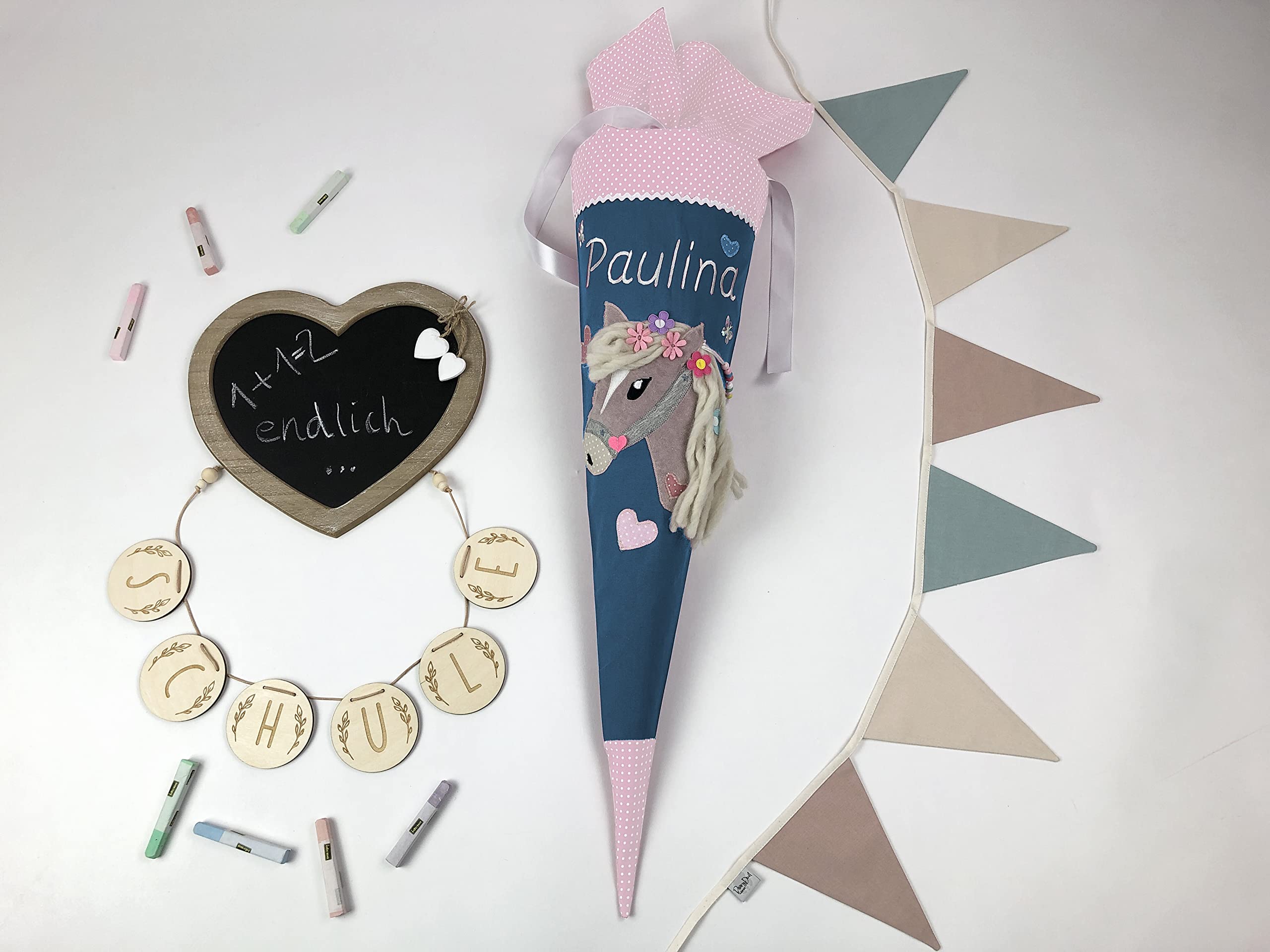 Schultüte/Zuckertüte Pferd mit Namen in blau und rosa zur Einschulung für Mädchen, aus Stoff, mit Kissen bestellbar
