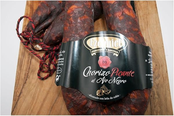 Embutidos Ezequiel Chorizo al Ajo Negro Picante Ezequiel 425 Gramos - 4