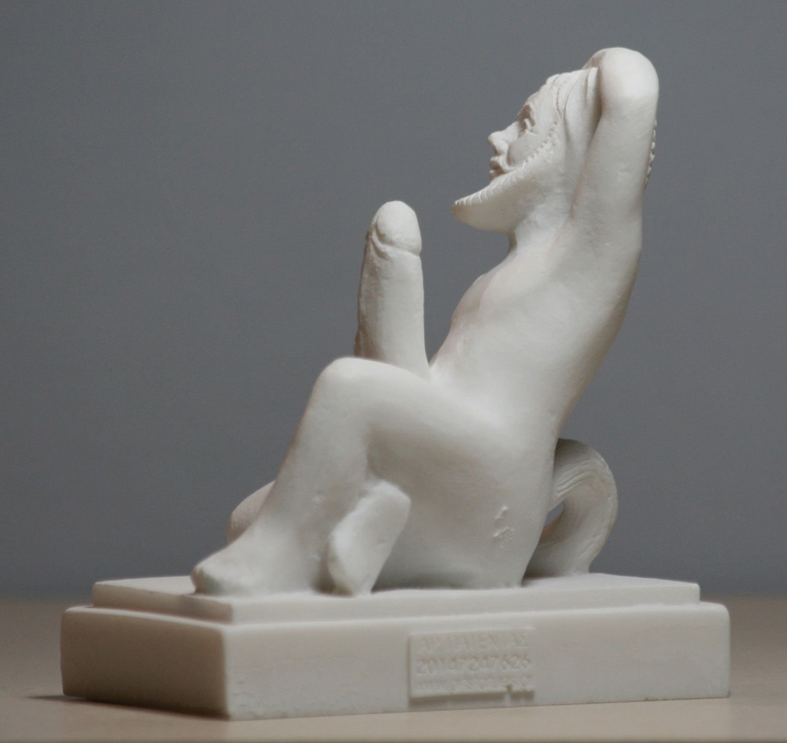 greekartshop Satyr Faunus Faun Phallus nackt männliche Alabaster-Statue Skulptur 11 cm