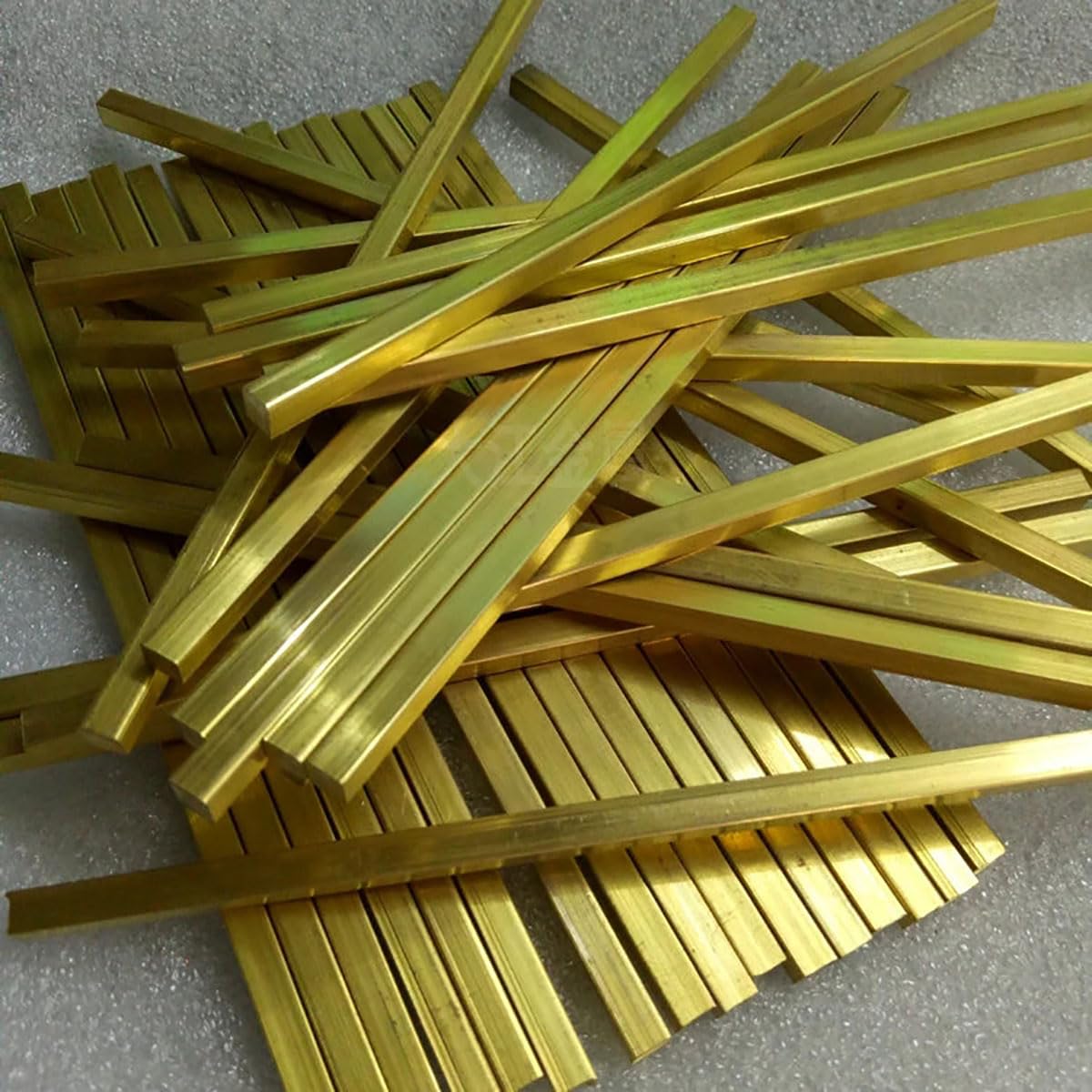 Messingwürfelblock, Länge 500 mm, Messing-Quadratstab, massive Stange, 3 mm, 4 mm, 5 mm, 6 mm, 7 mm, 8 mm, 9 mm, 10 mm, 12 mm, 13 mm, 18 mm, 19 mm Zähigkeit(16x16x500mm)