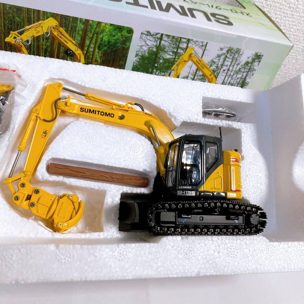 SUMITOMO SH135X-7 ストロークハーベスタ 1/50スケール 住友建機 SH135X-7 ストロークハーベスタ/グラップル仕様 1/50