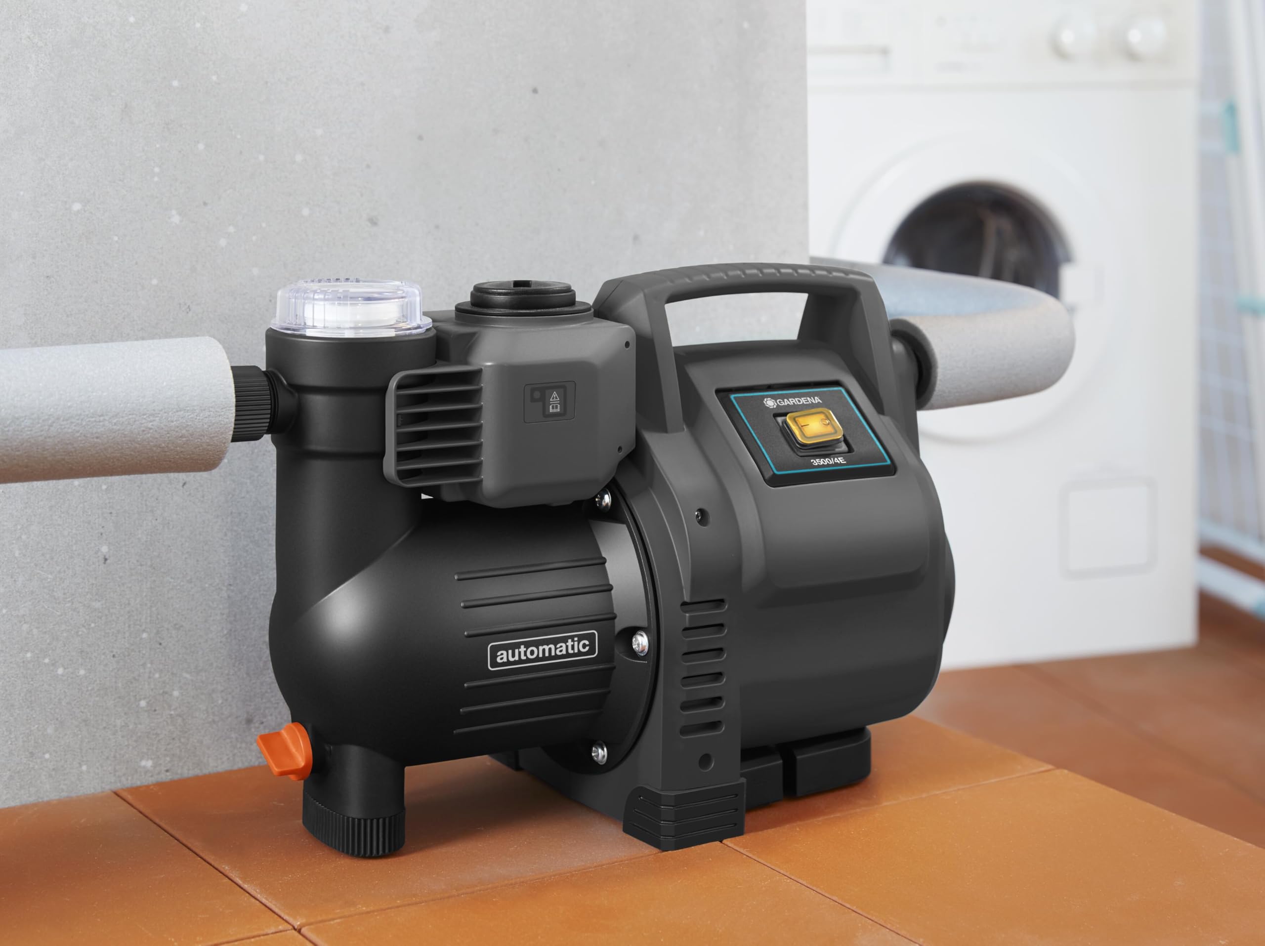 Gardena Hauswasserautomat 3500/4E: Robuste Hauswasserpumpe, vollautomatisch, mit LED-Blinklicht-Frequenz, Fördermenge 3500 l/h, Thermoschutzschalter, Trockenlaufsicherung (1757-20)